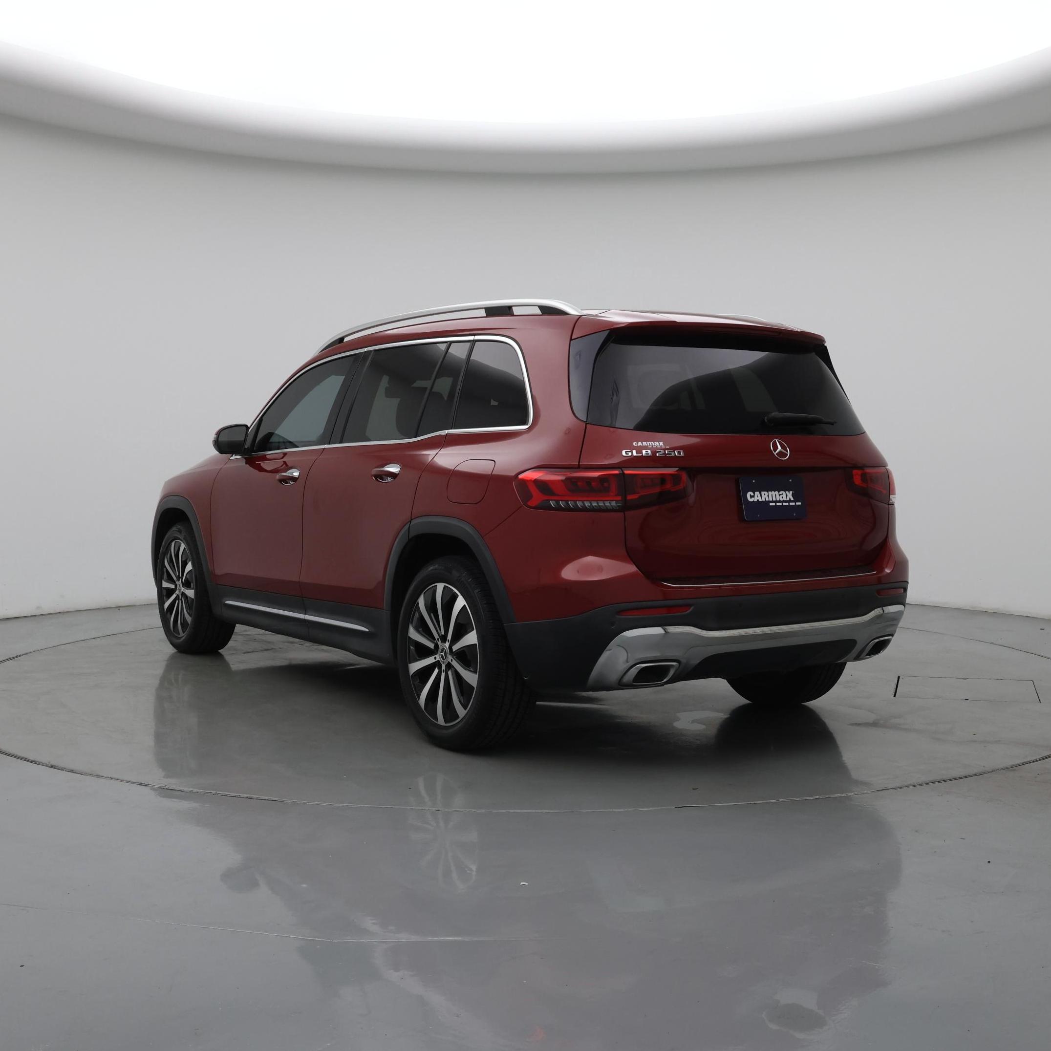 Thumbnail: 2021 Mercedes-Benz GLB - 2