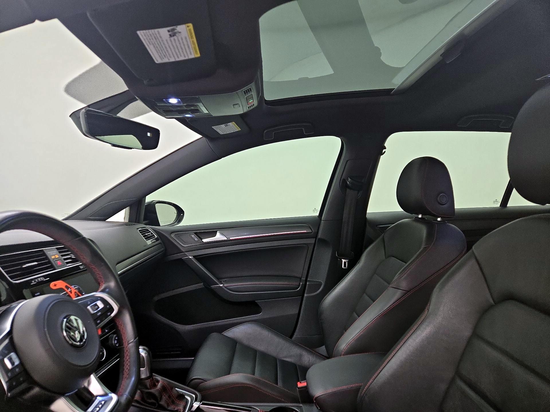 Thumbnail: 2020 Volkswagen Golf - 19