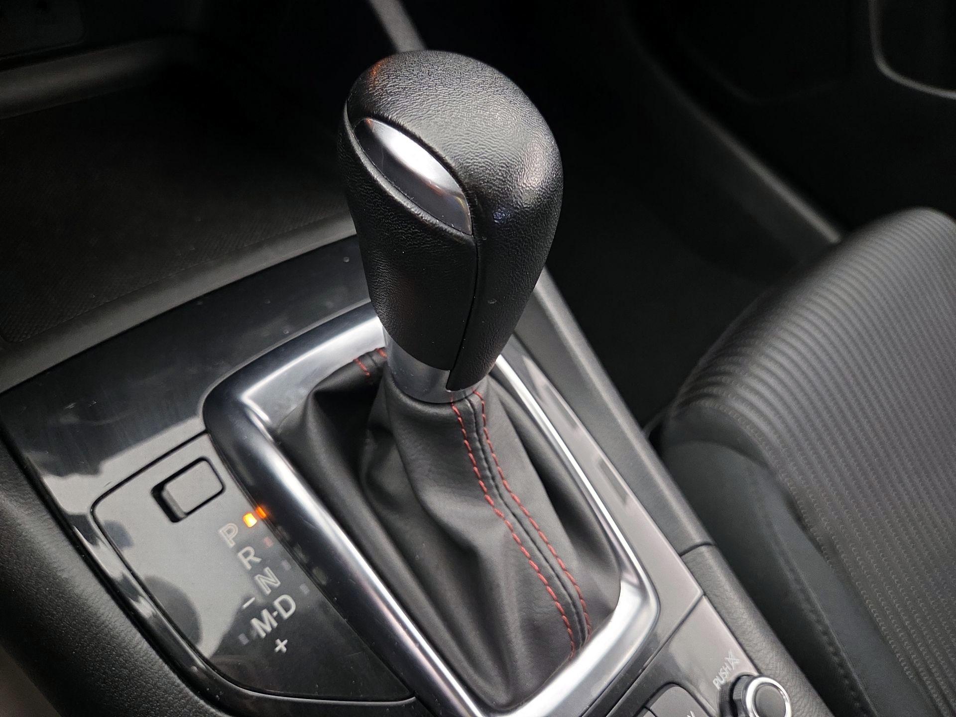 Thumbnail: 2015 Mazda Mazda3 - 18