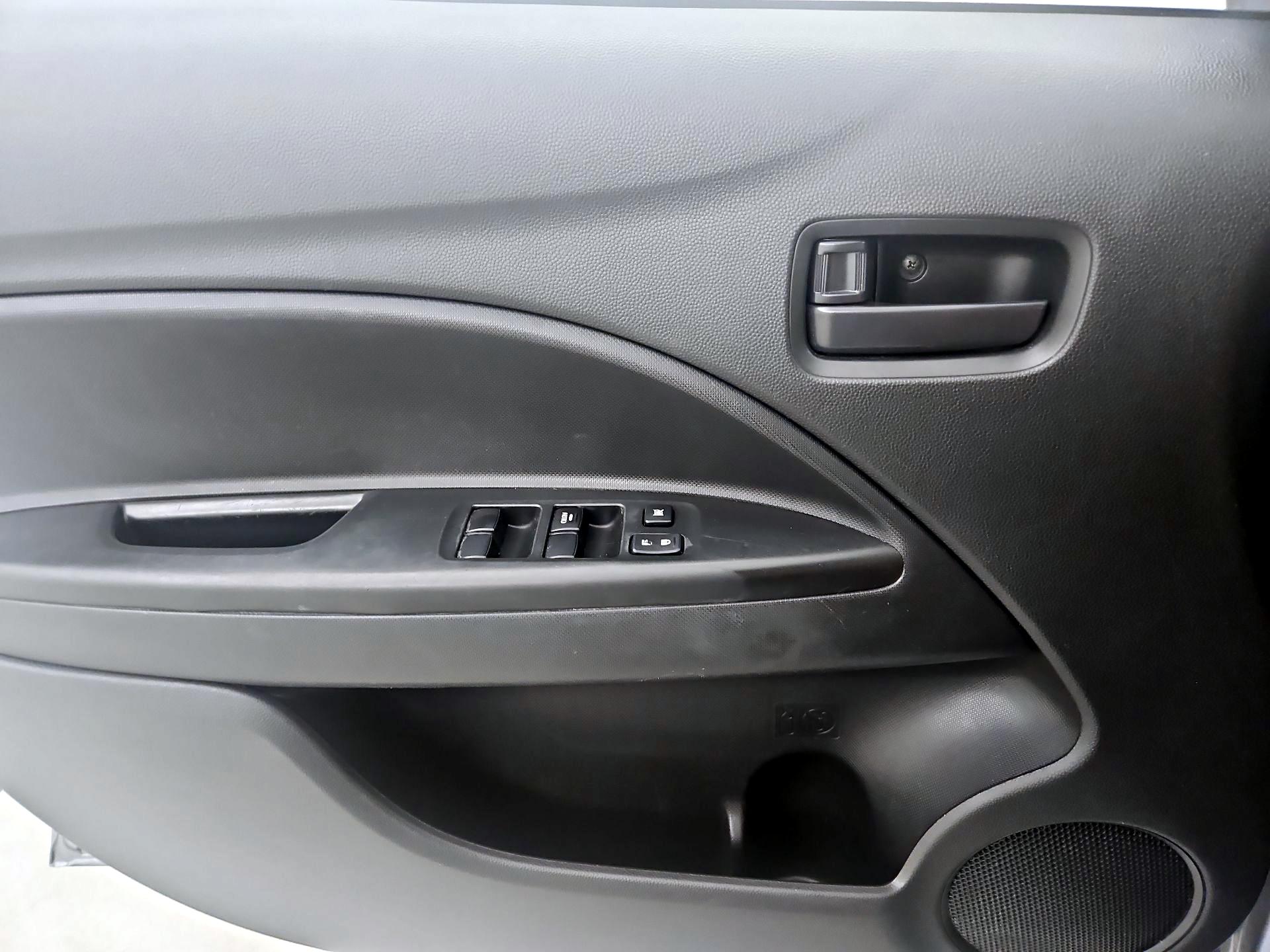 Thumbnail: 2022 Mitsubishi Mirage - 12