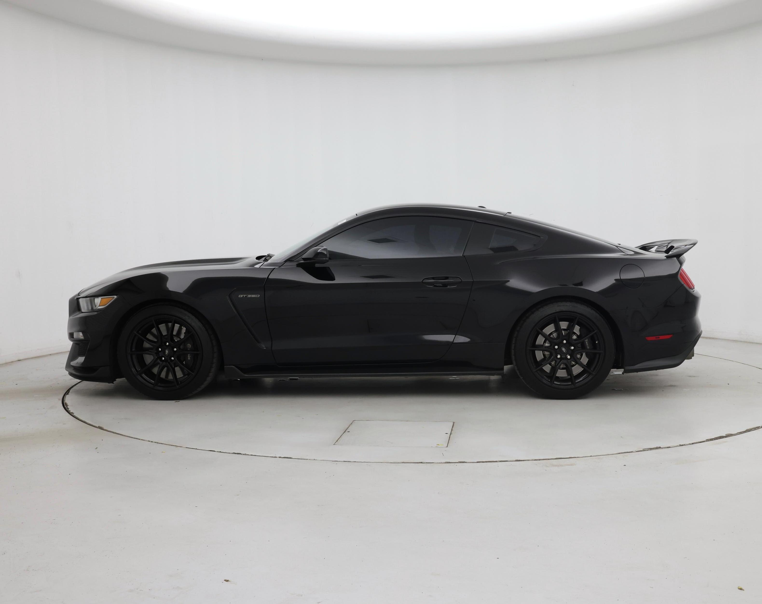 Thumbnail: 2019 Ford Mustang - 3