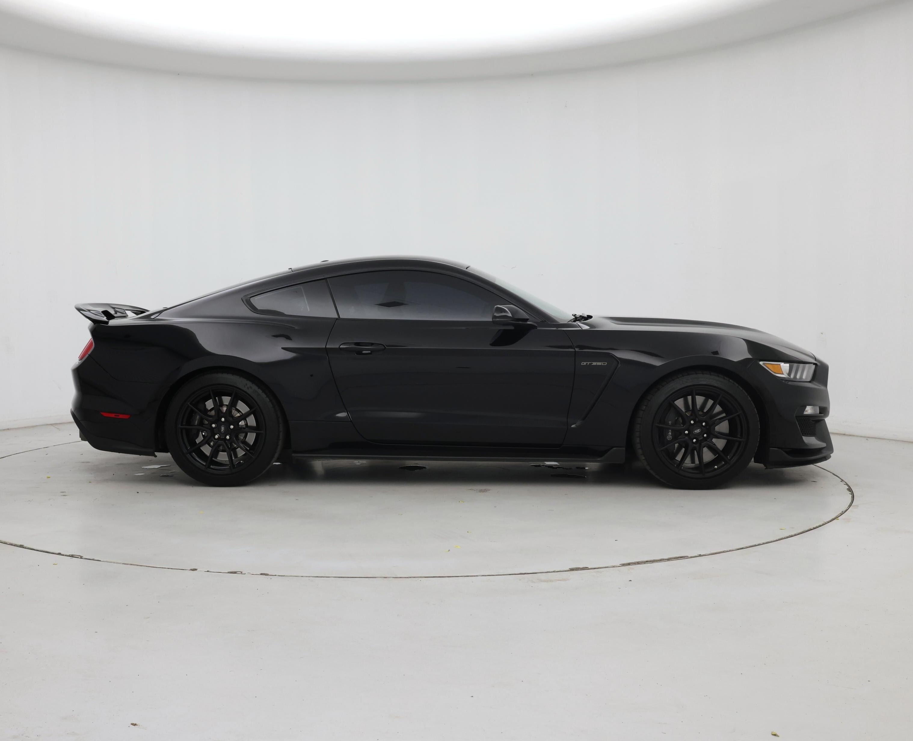 Thumbnail: 2019 Ford Mustang - 7