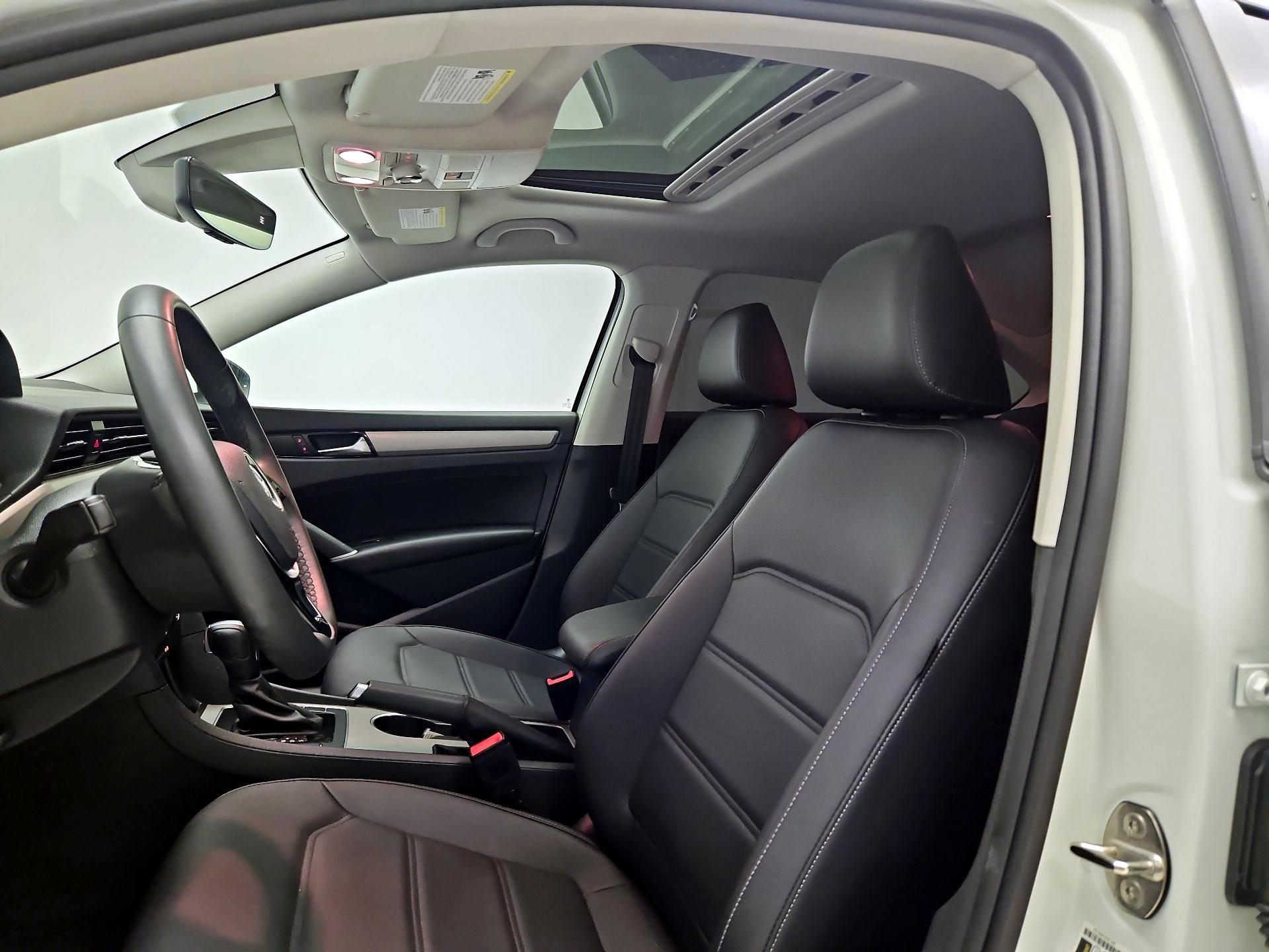 Thumbnail: 2021 Volkswagen Passat - 19