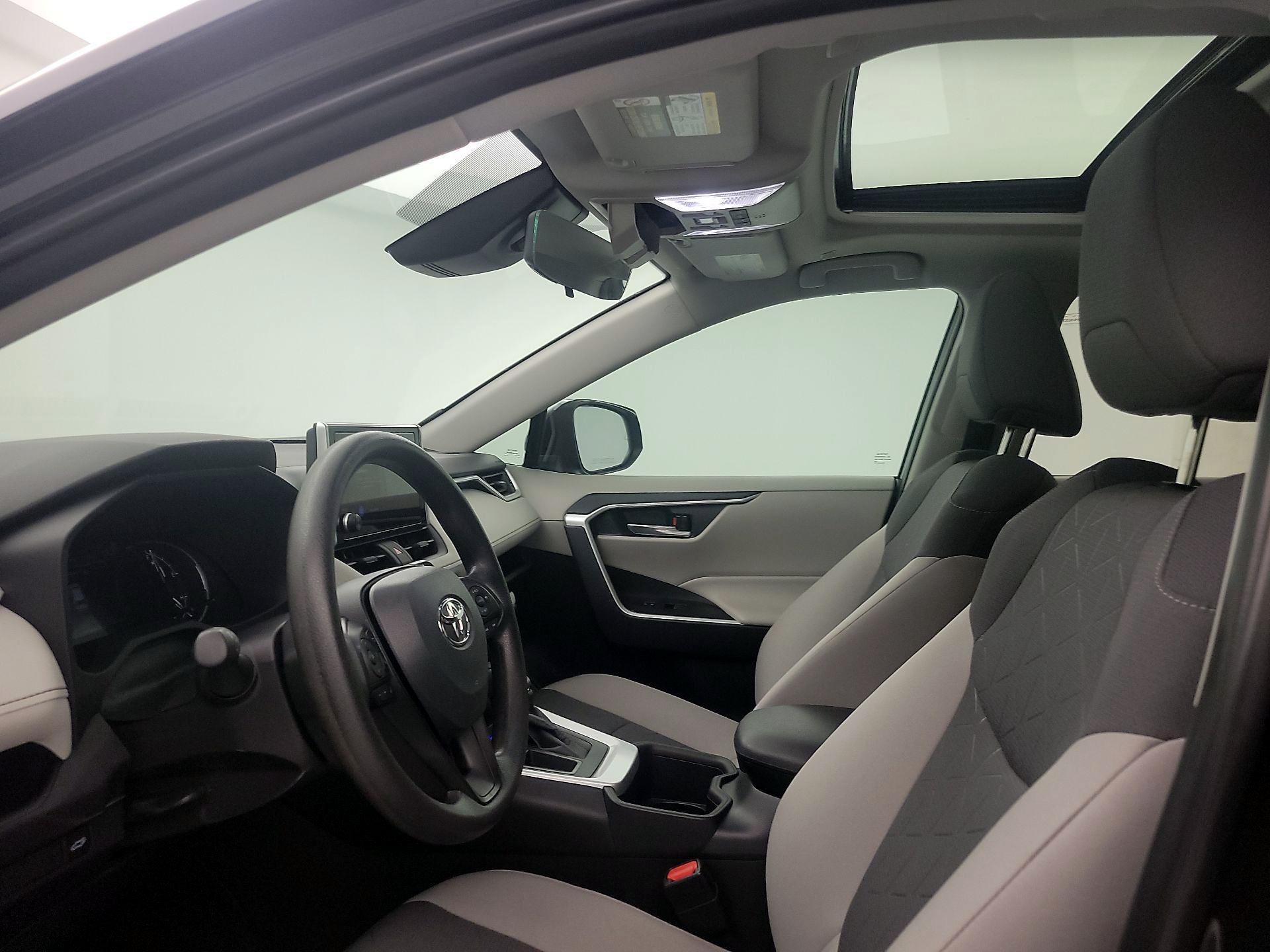 Thumbnail: 2025 Toyota RAV4 - 19