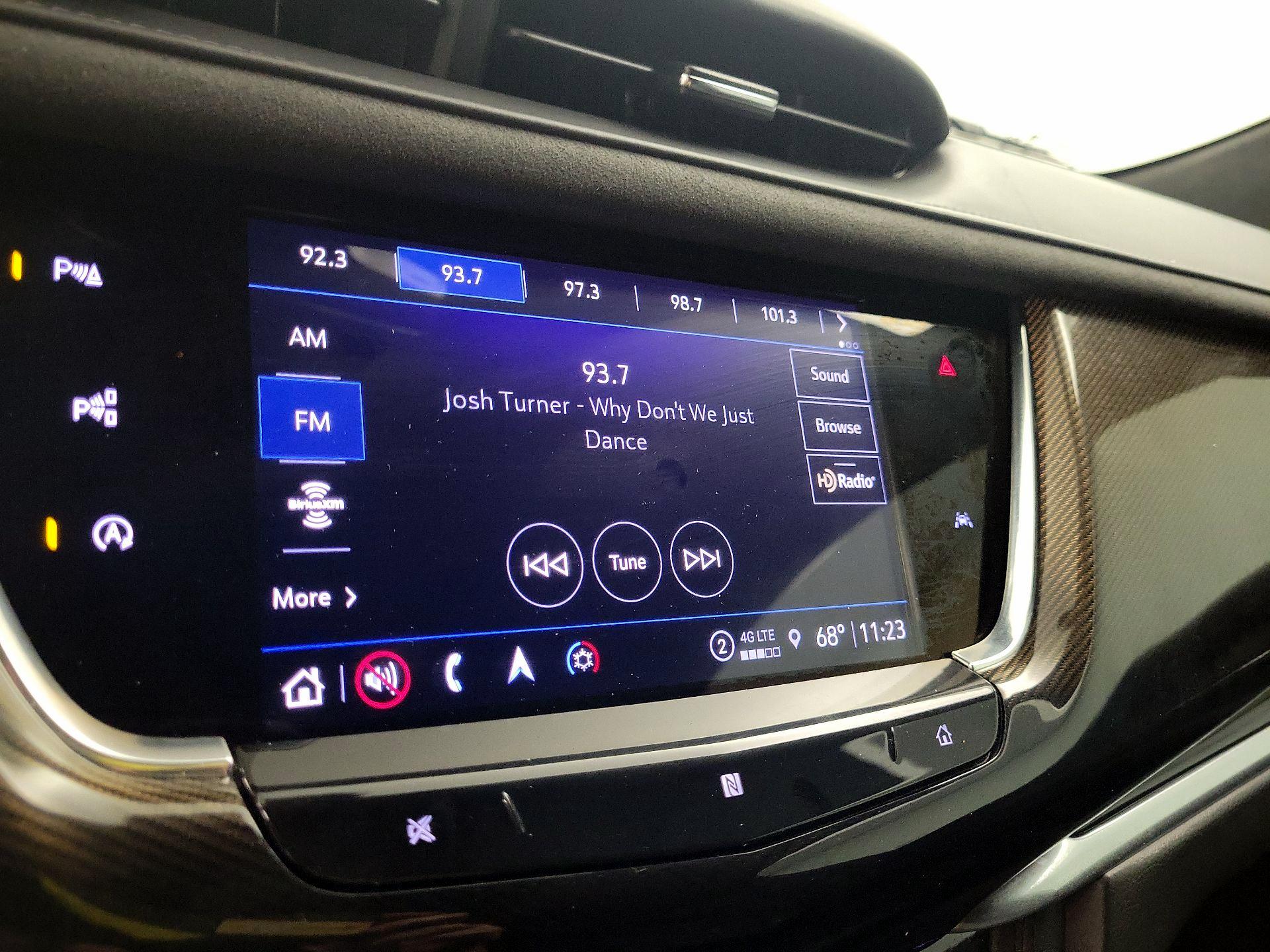 Thumbnail: 2021 Cadillac XT6 - 16