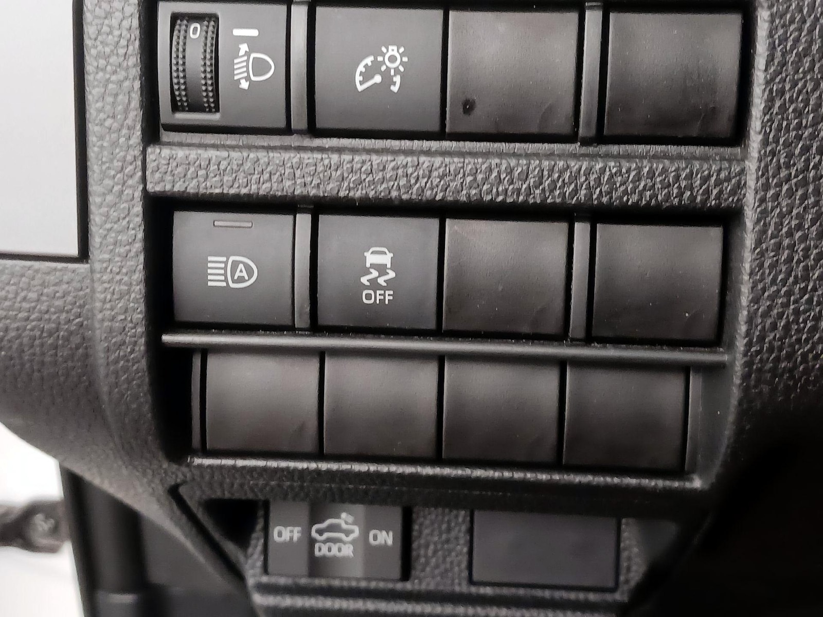 2024 Toyota Tacoma SR5 - Photo 14