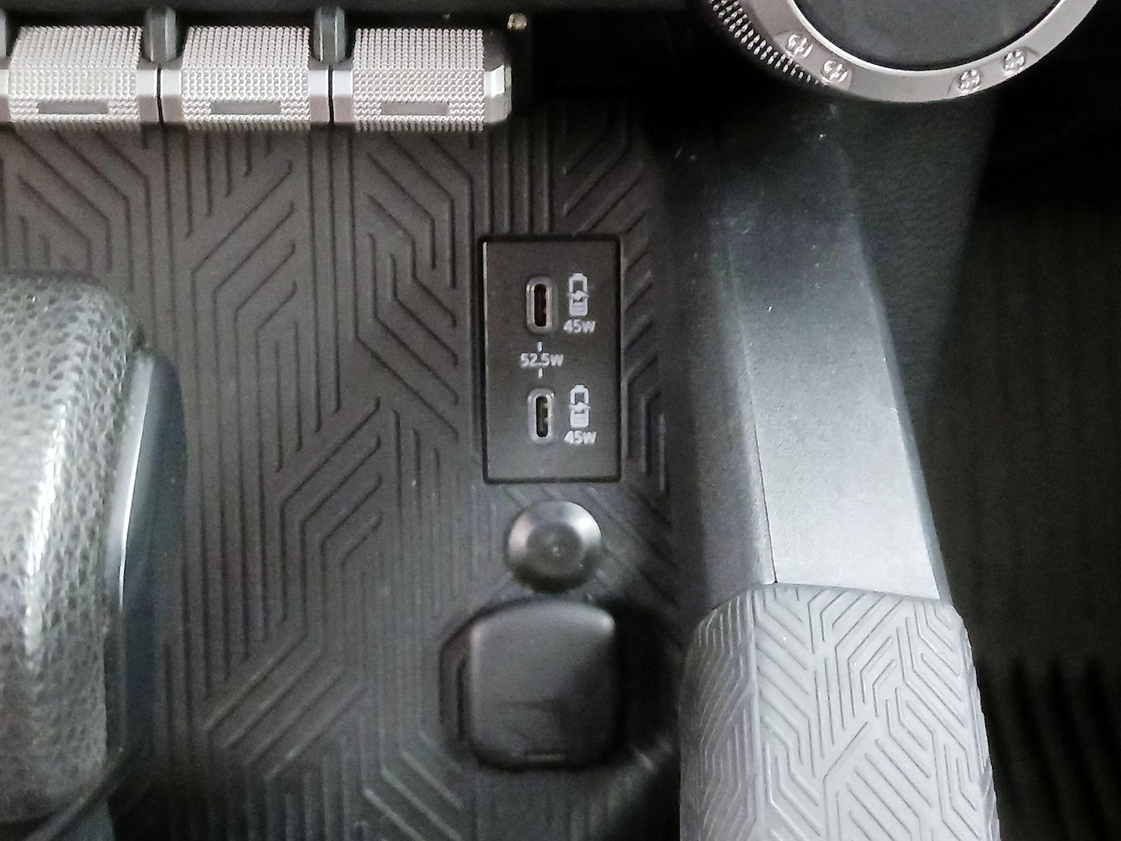 2024 Toyota Tacoma SR5 - Photo 19