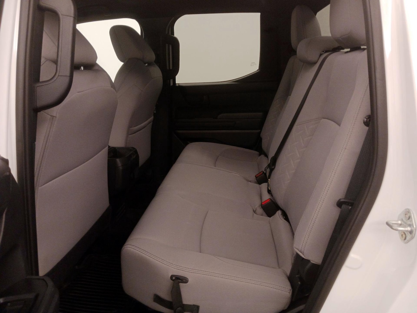 2024 Toyota Tacoma SR5 - Photo 20