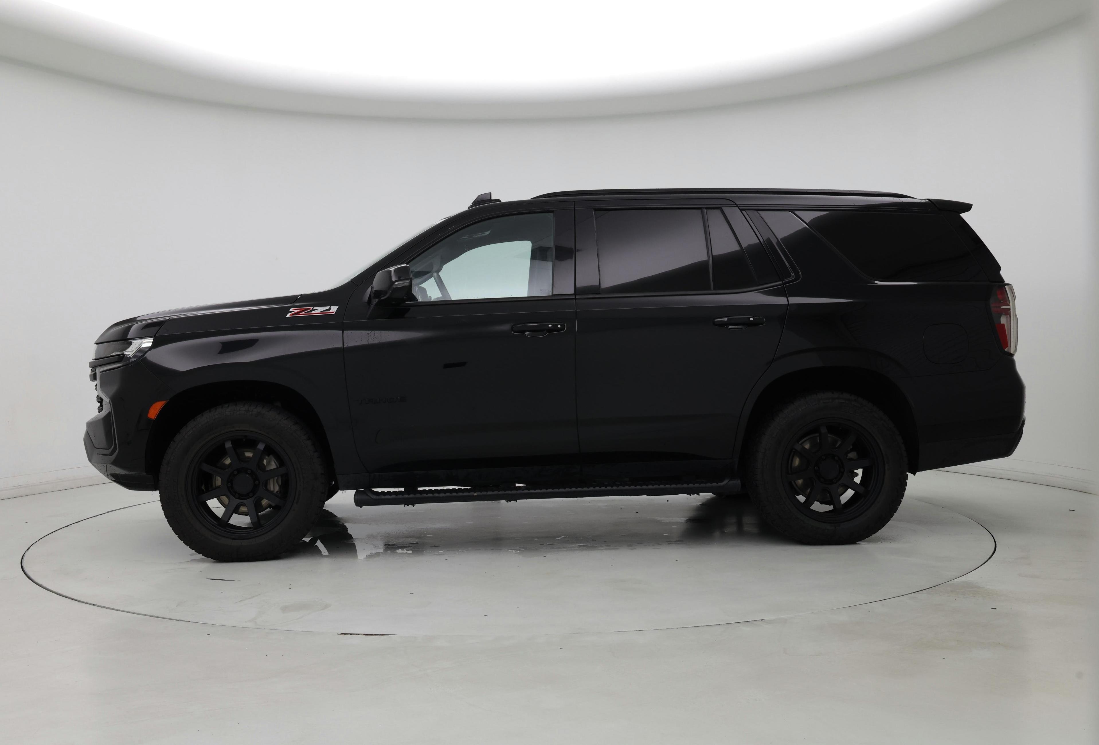 Thumbnail: 2023 Chevrolet Tahoe - 3