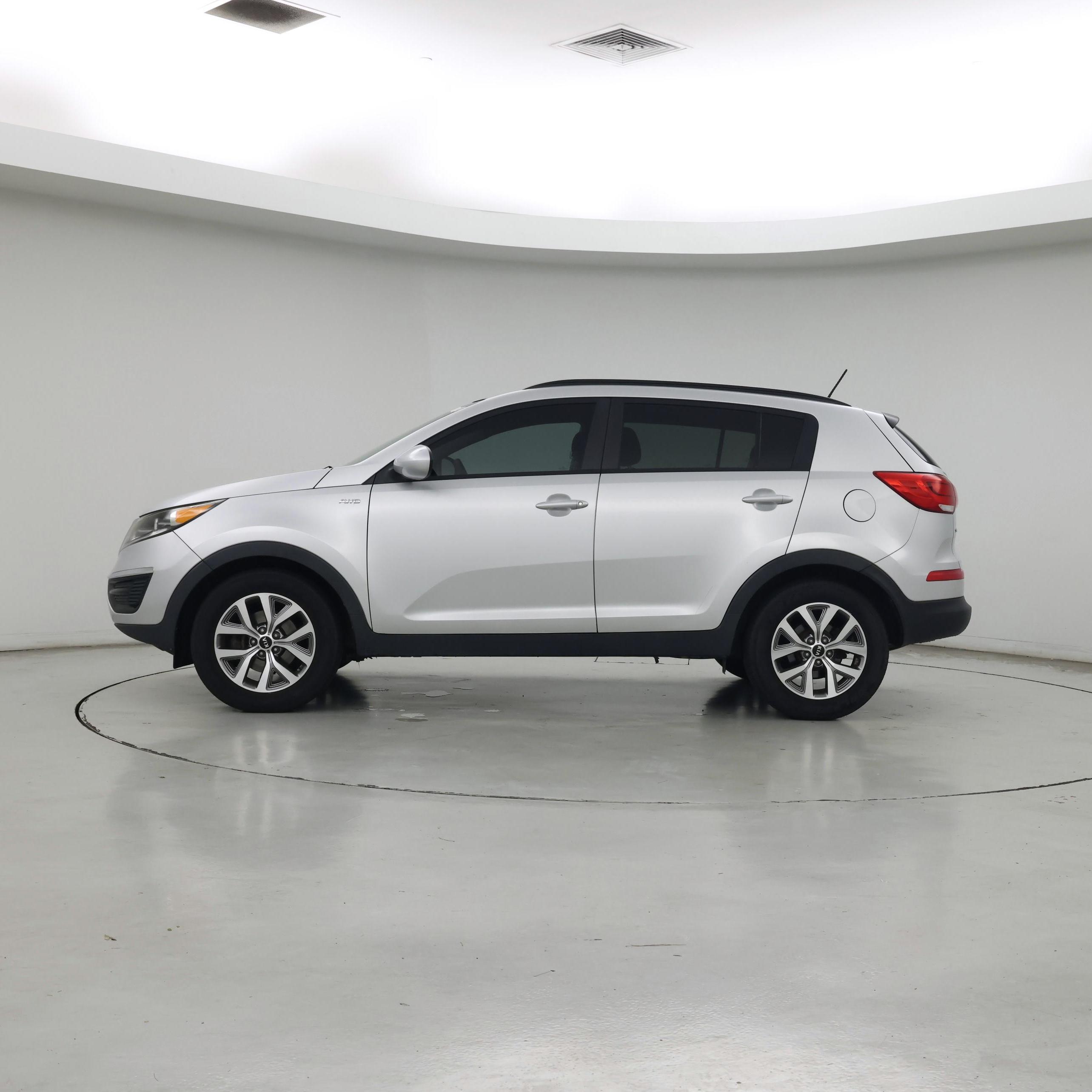 Thumbnail: 2016 Kia Sportage - 3