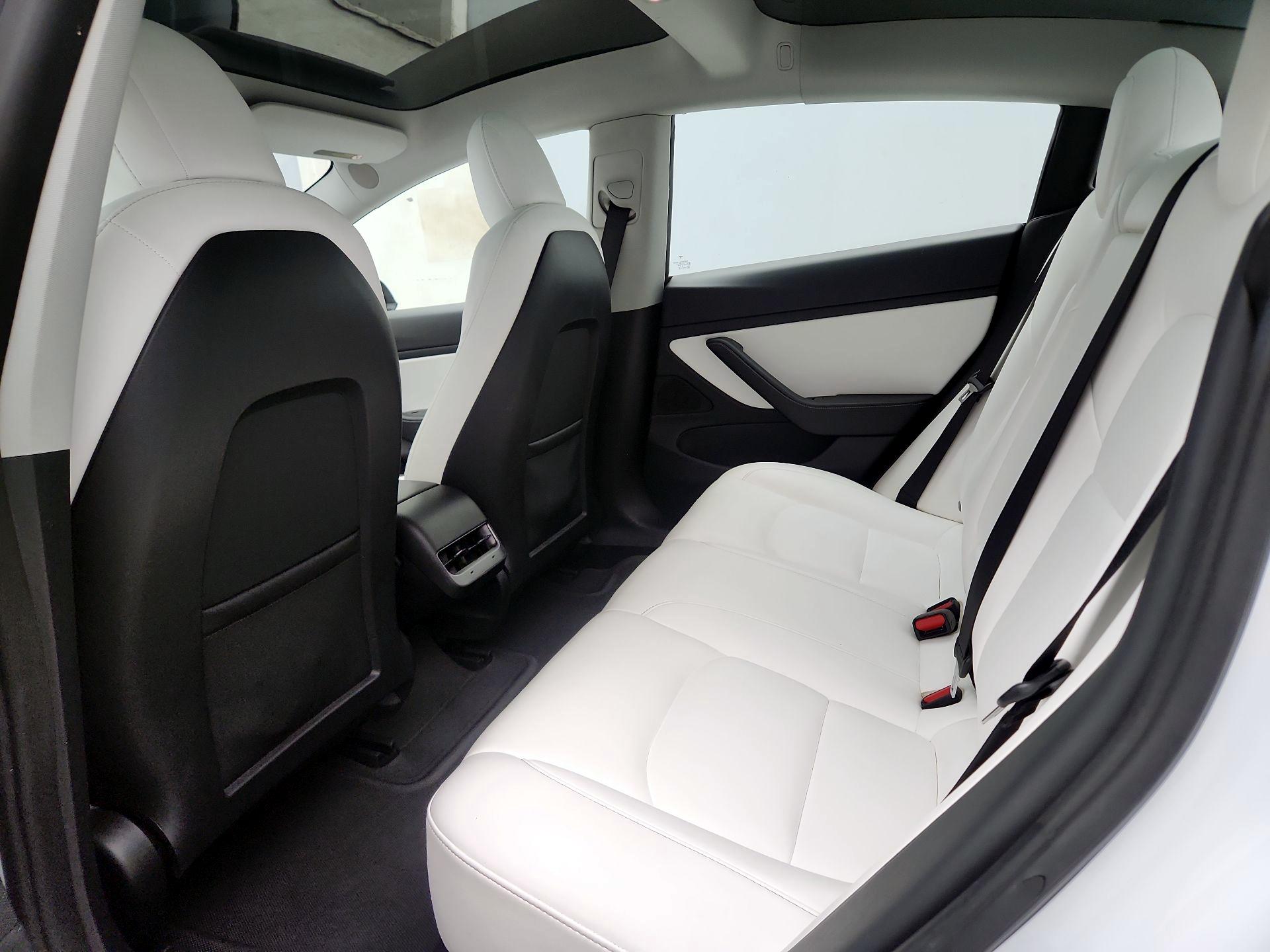 Thumbnail: 2021 Tesla Model 3 - 19