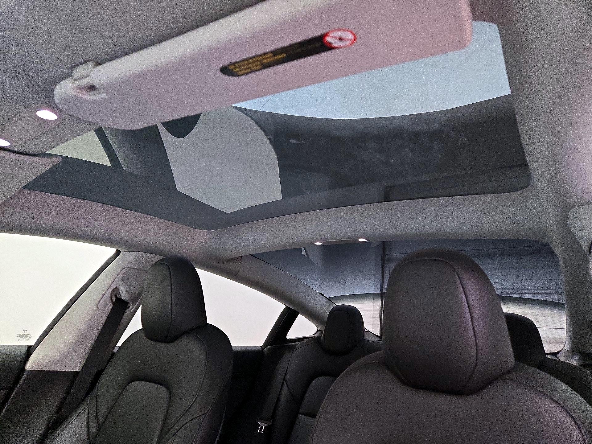 Thumbnail: 2023 Tesla Model 3 - 19