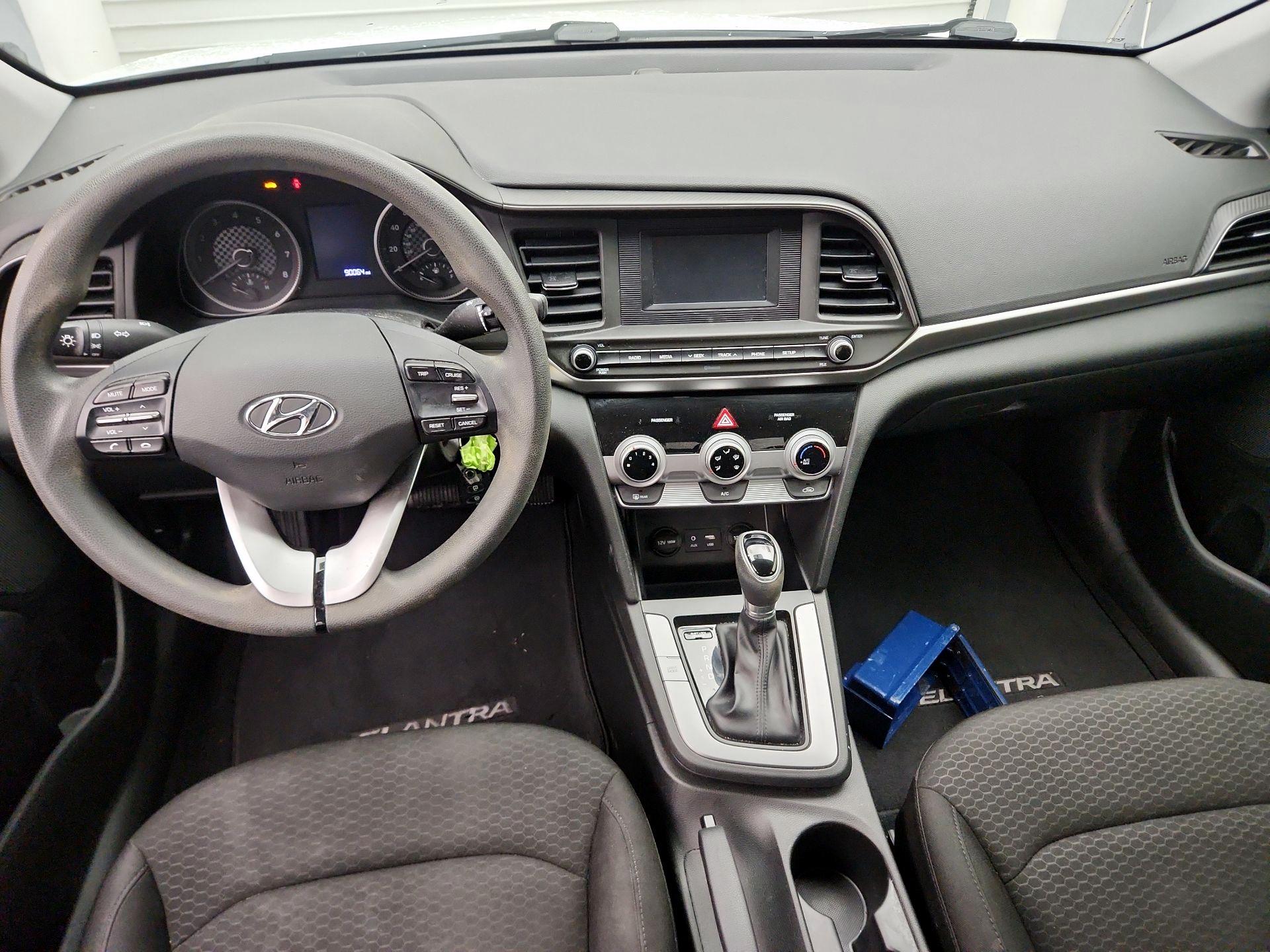 Thumbnail: 2019 Hyundai Elantra - 9