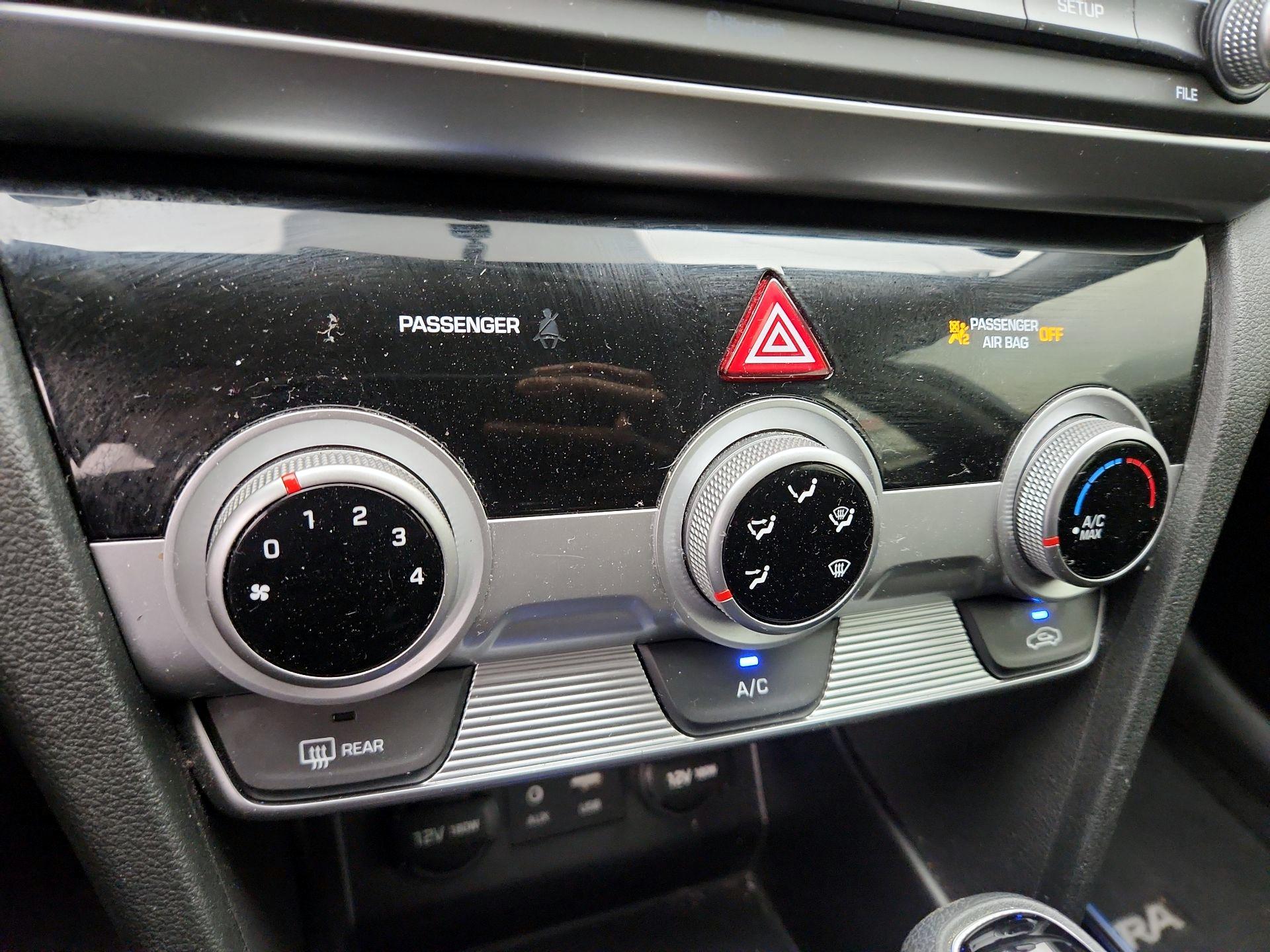 Thumbnail: 2019 Hyundai Elantra - 16