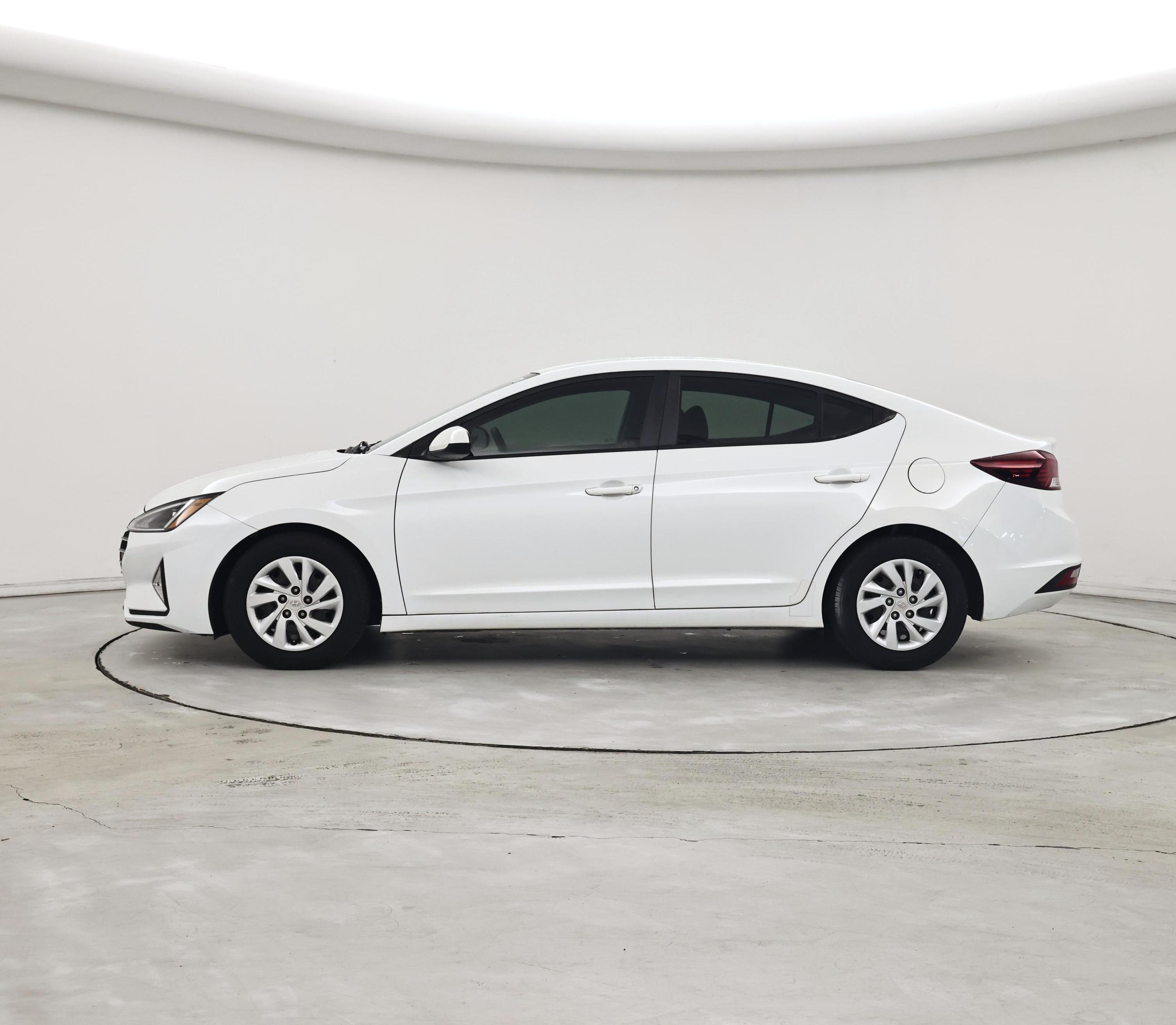 Thumbnail: 2019 Hyundai Elantra - 3