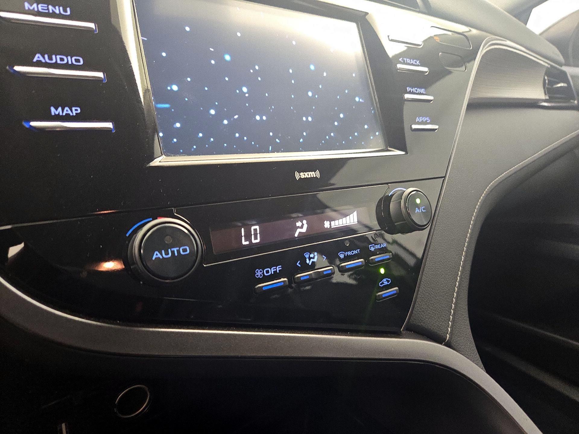 Thumbnail: 2020 Toyota Camry - 16
