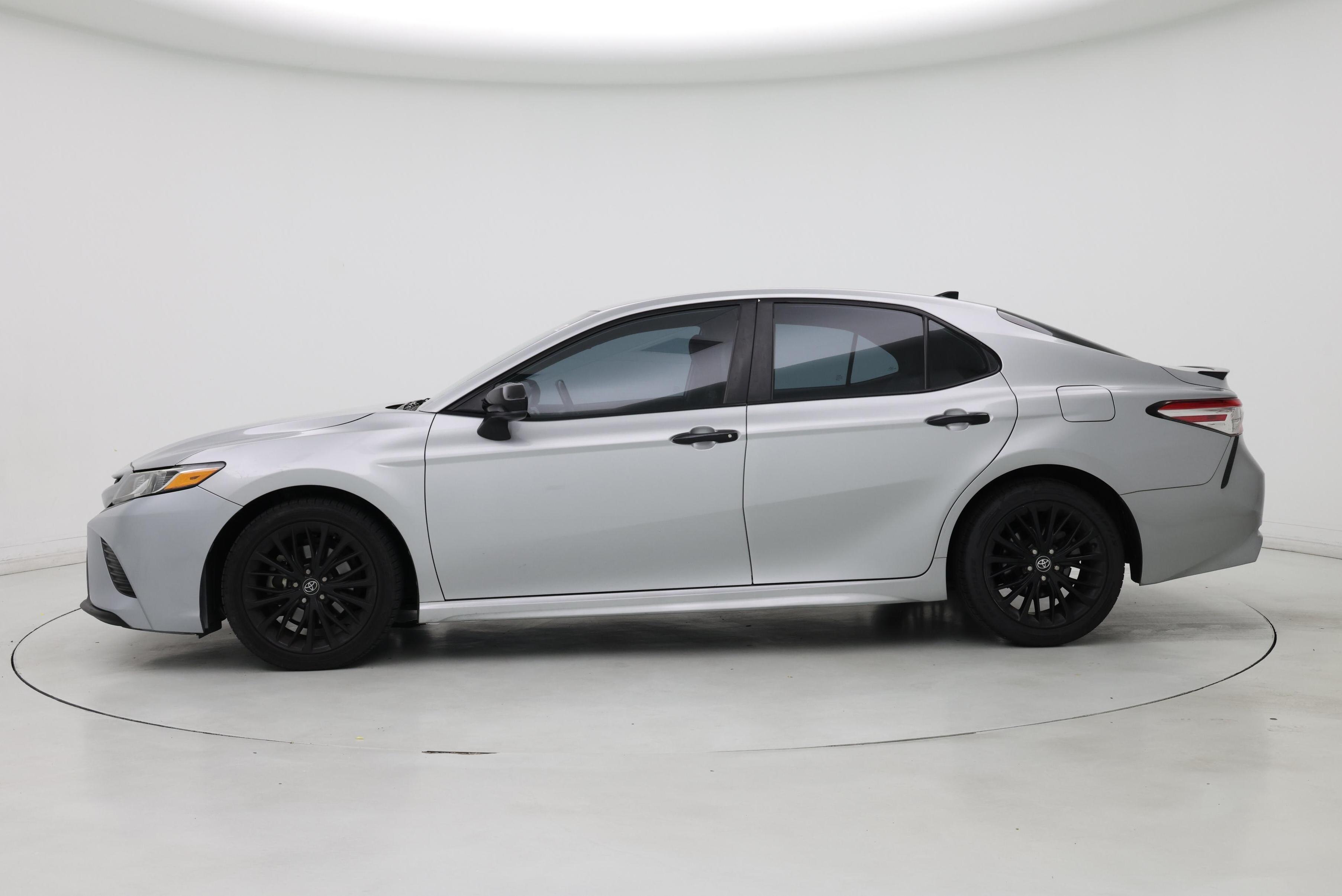 Thumbnail: 2020 Toyota Camry - 3