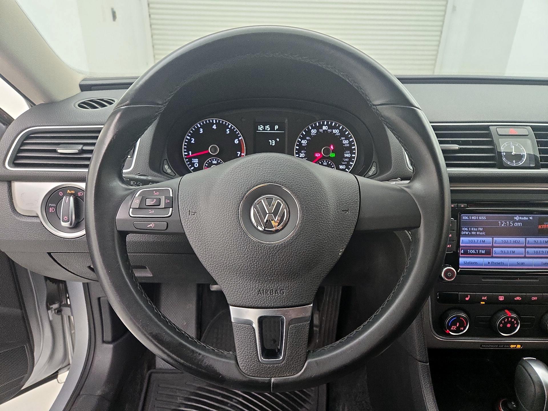 Thumbnail: 2015 Volkswagen Passat - 10