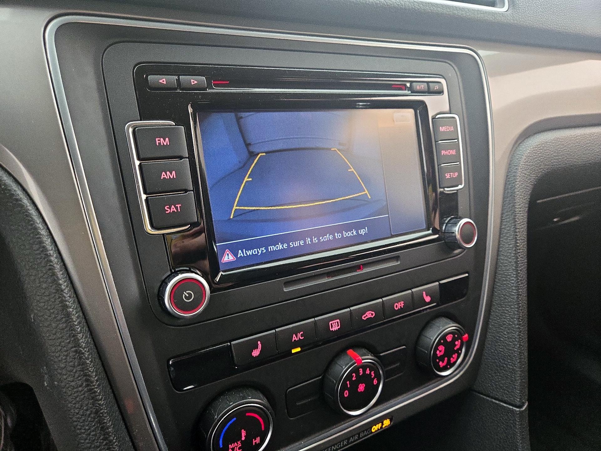 Thumbnail: 2015 Volkswagen Passat - 14