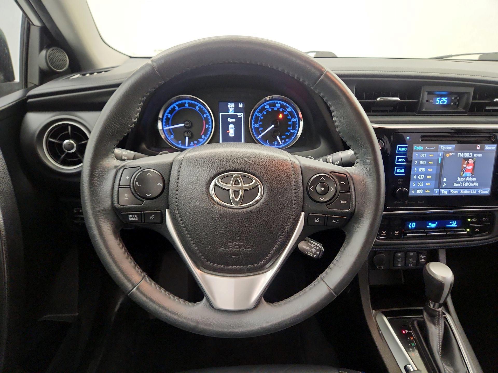 Thumbnail: 2017 Toyota Corolla - 10