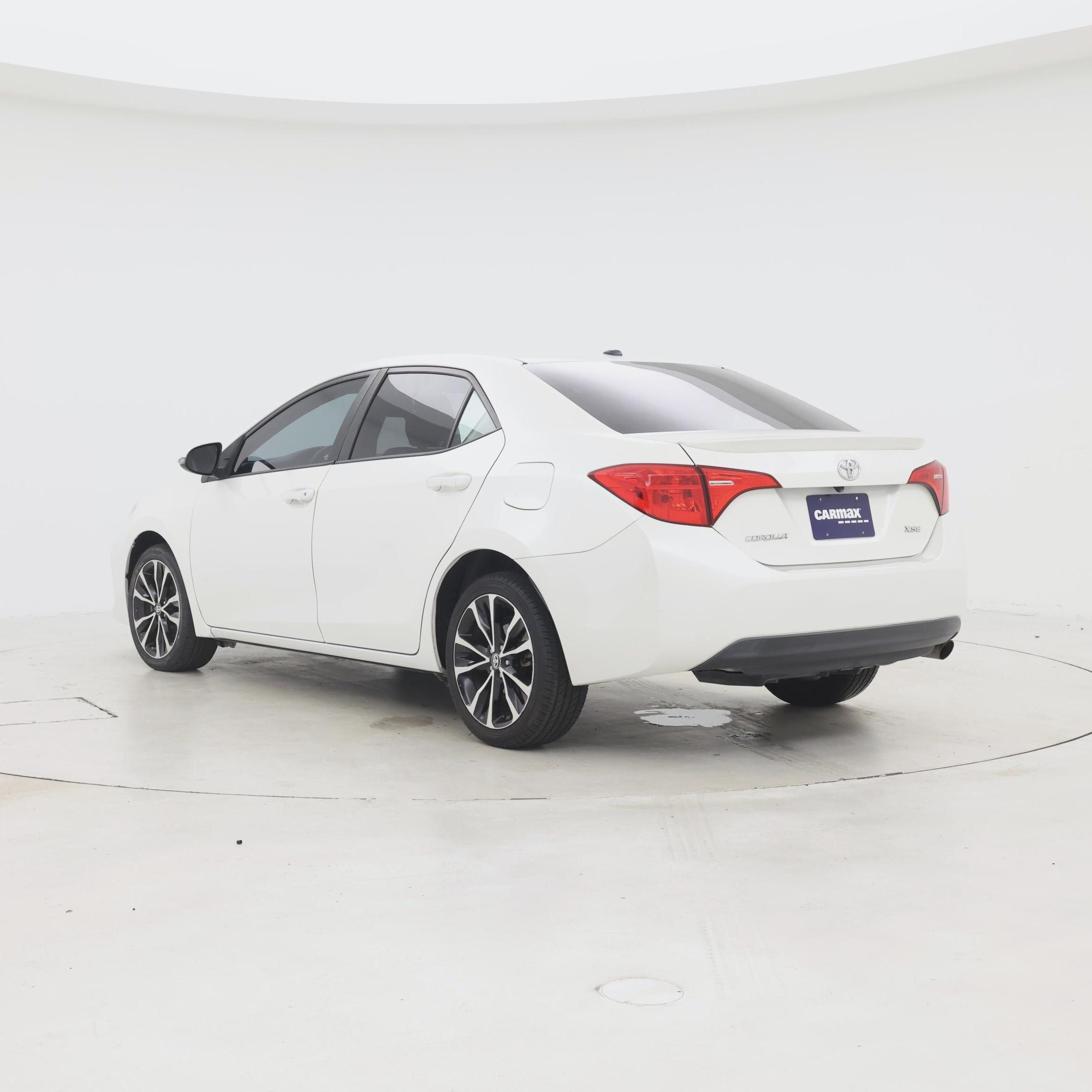 Thumbnail: 2017 Toyota Corolla - 2