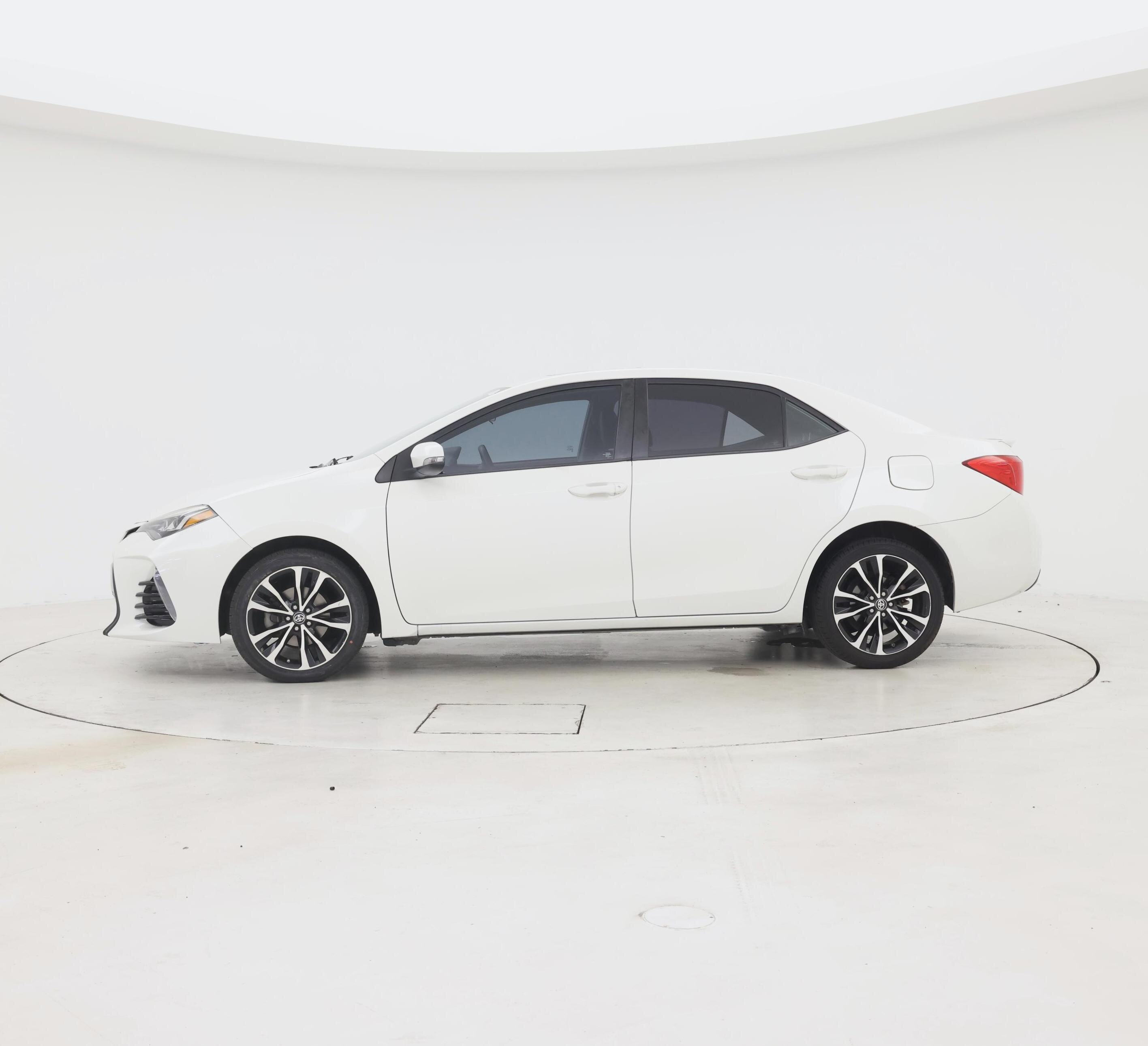 Thumbnail: 2017 Toyota Corolla - 3