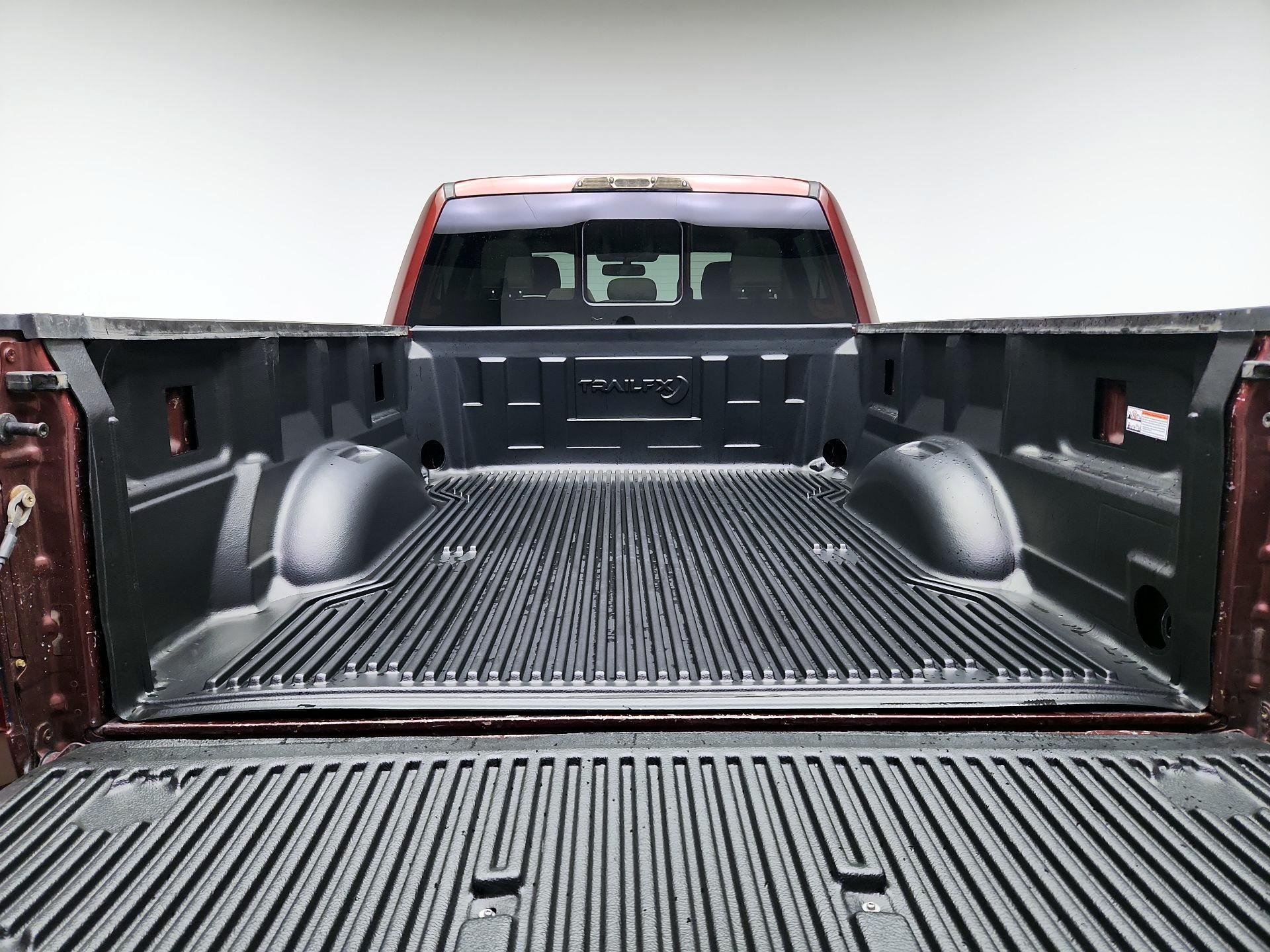 Thumbnail: 2015 Ford F-150 - 20