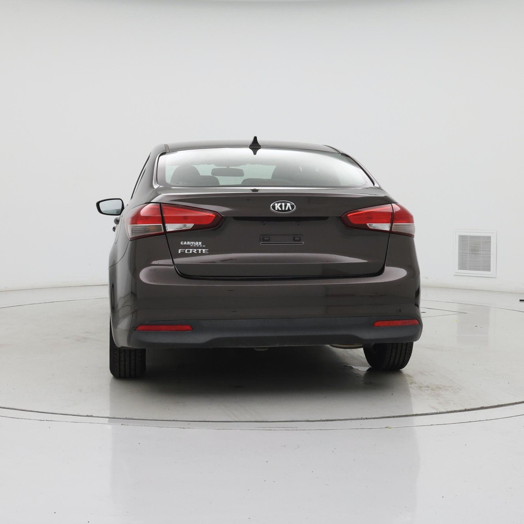 Thumbnail: 2017 Kia Forte - 6