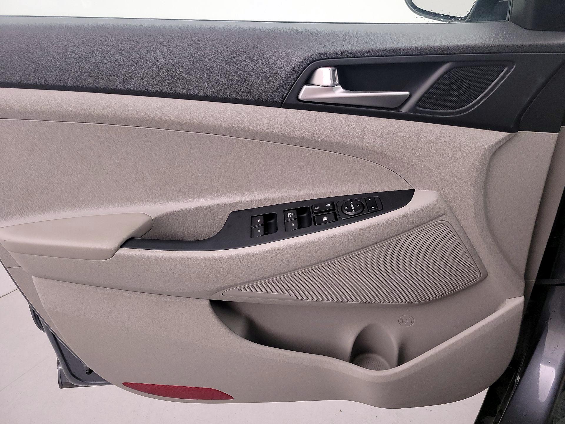 Thumbnail: 2019 Hyundai Tucson - 12