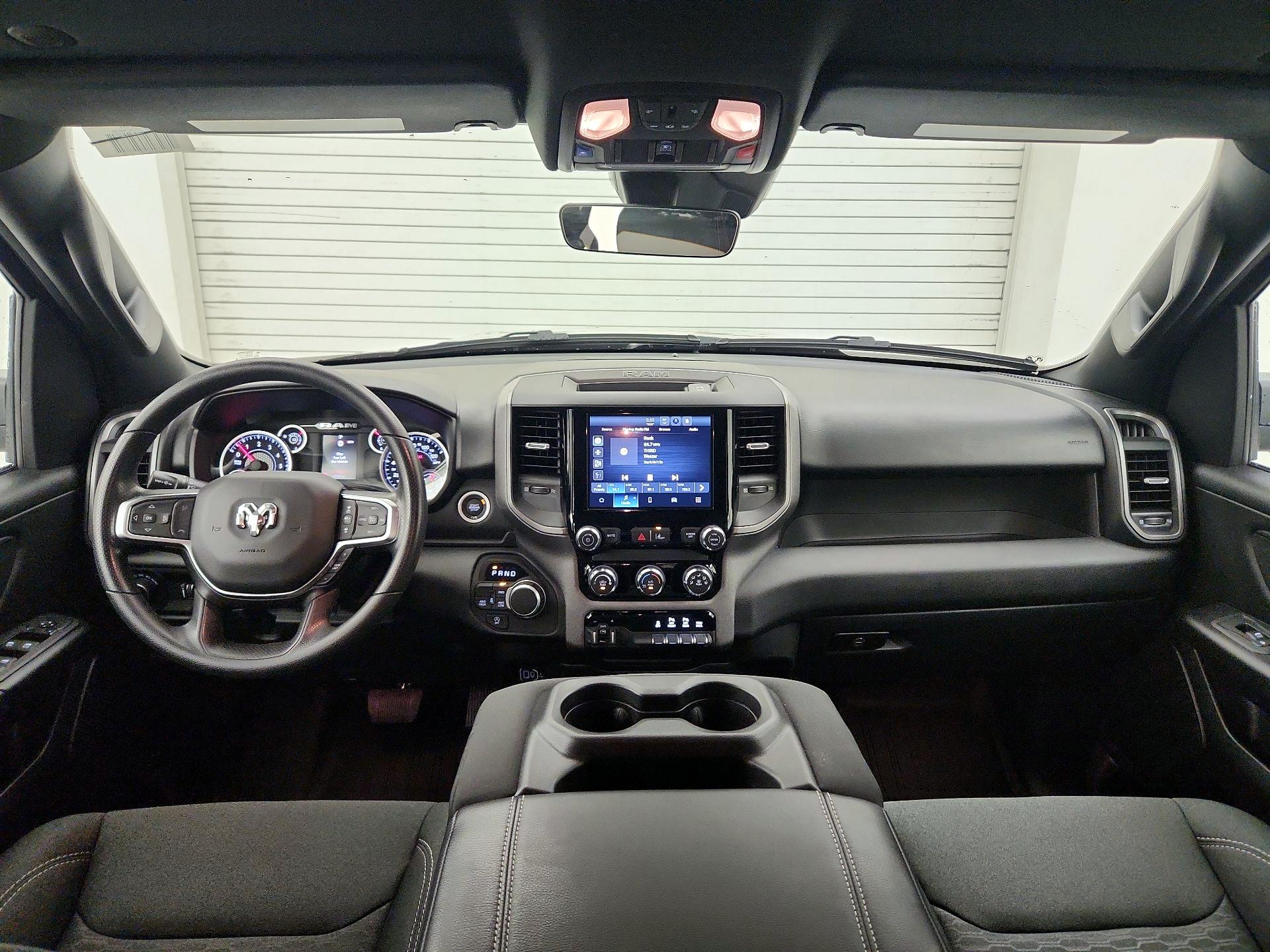 Thumbnail: 2025 RAM 1500 - 9
