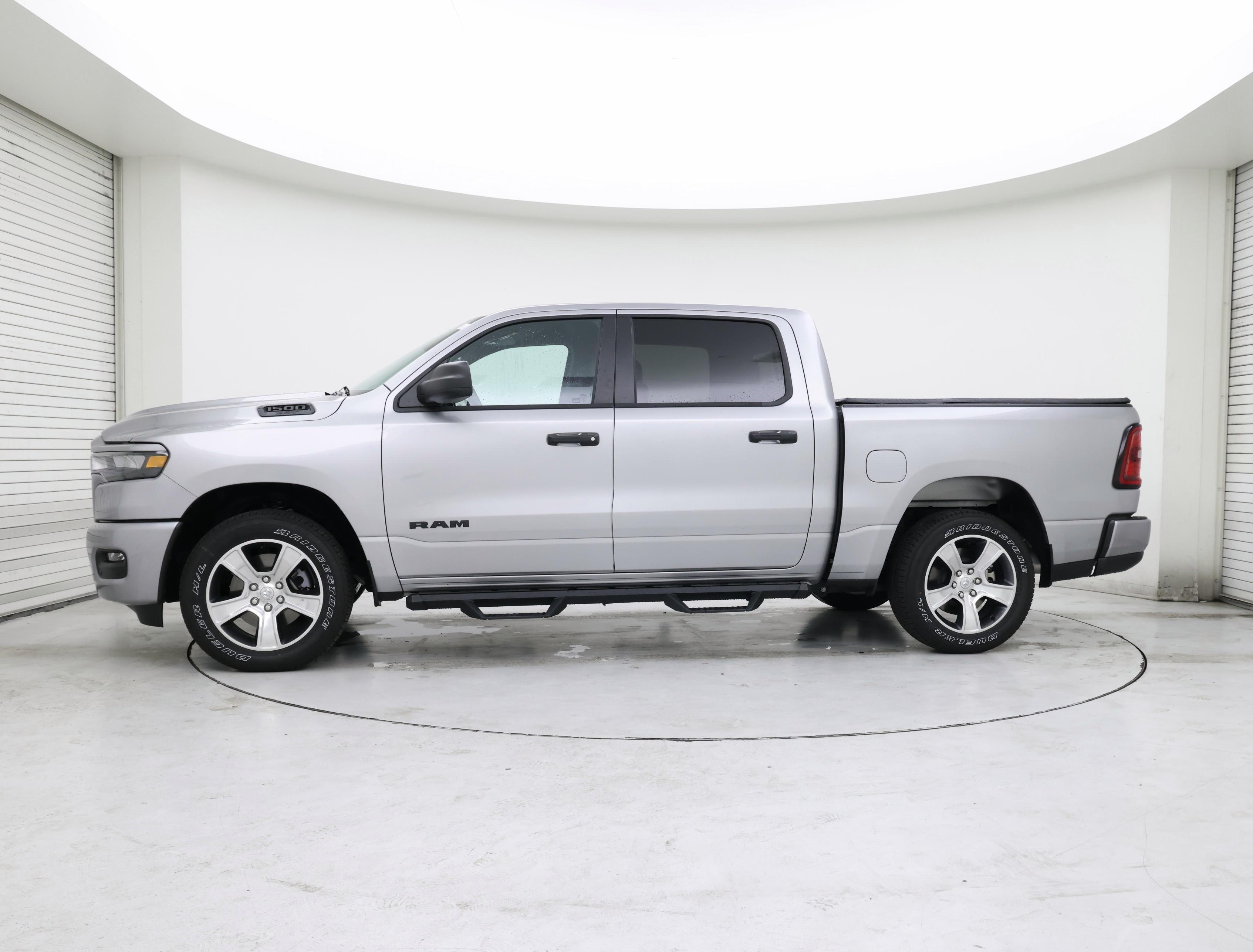 Thumbnail: 2025 RAM 1500 - 3