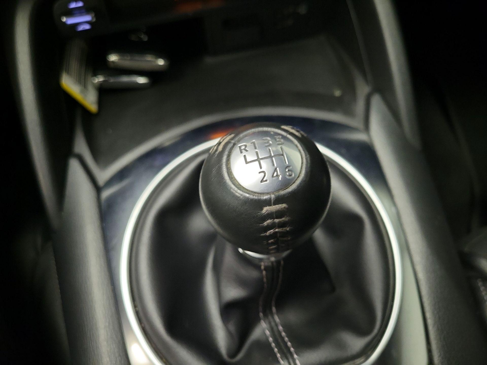 Thumbnail: 2020 Mazda MX-5 Miata - 17