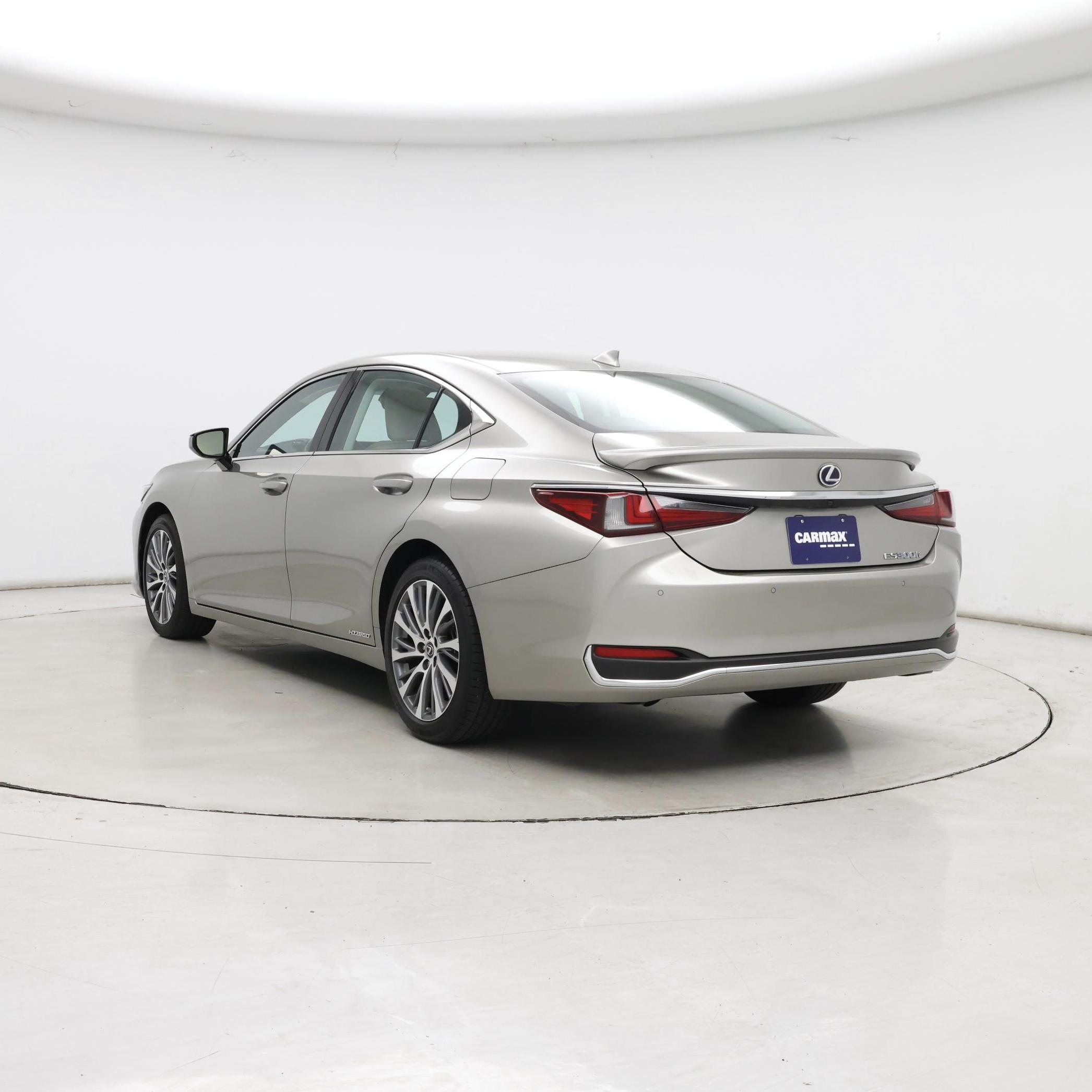 Thumbnail: 2021 Lexus ES - 2