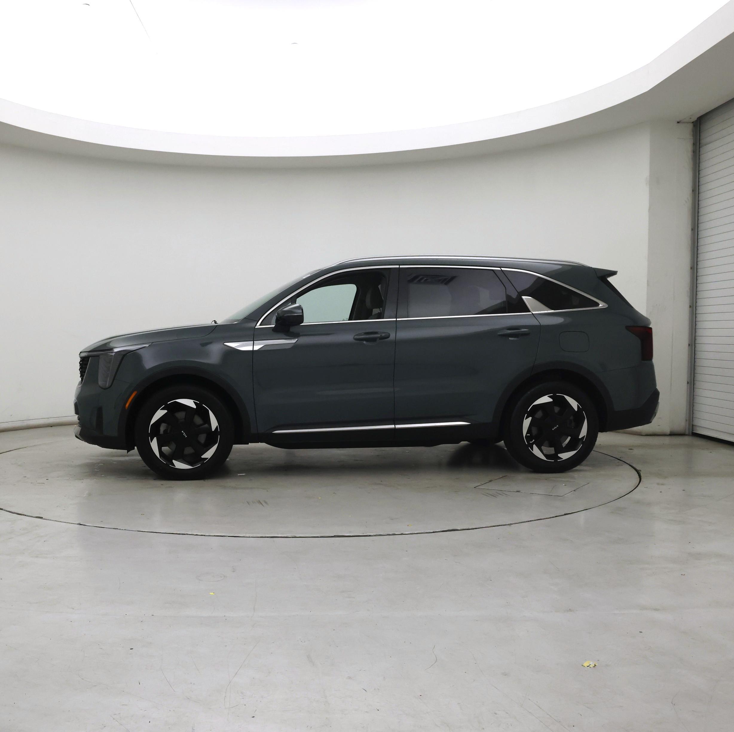 Thumbnail: 2025 Kia Sorento - 3