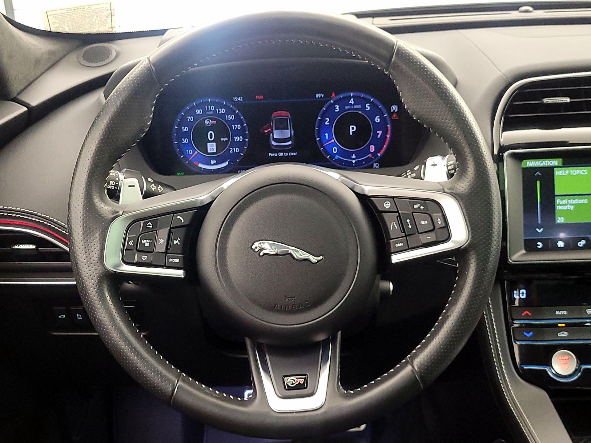 Thumbnail: 2020 Jaguar F-Pace - 10