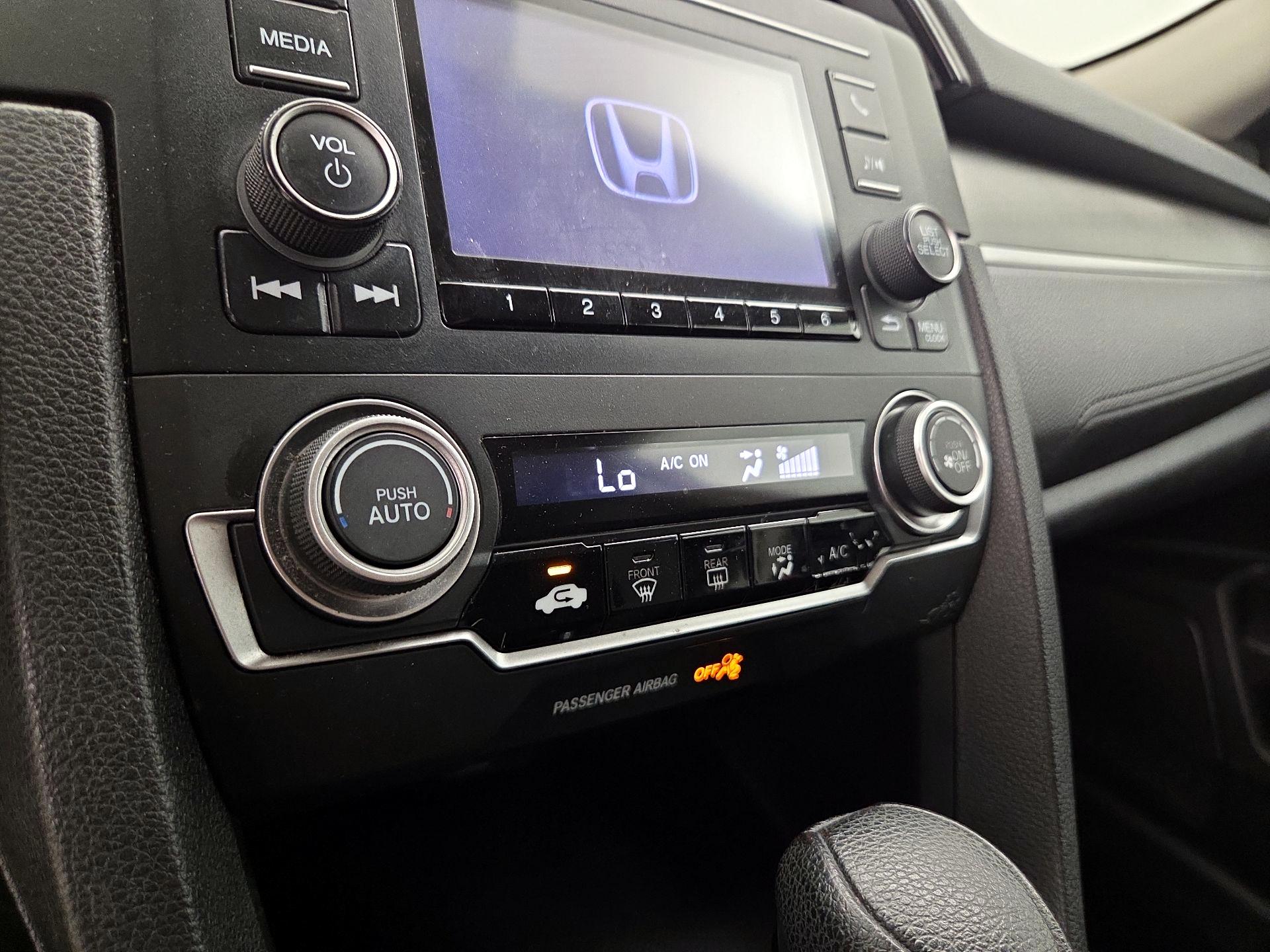 Thumbnail: 2016 Honda Civic - 16