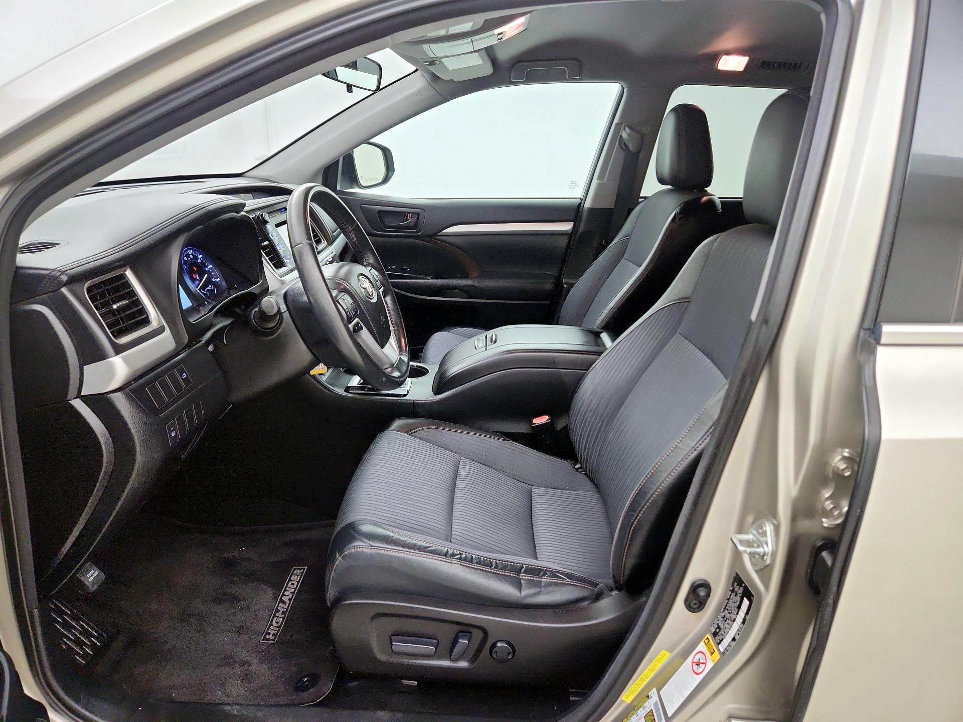 Thumbnail: 2014 Toyota Highlander - 11