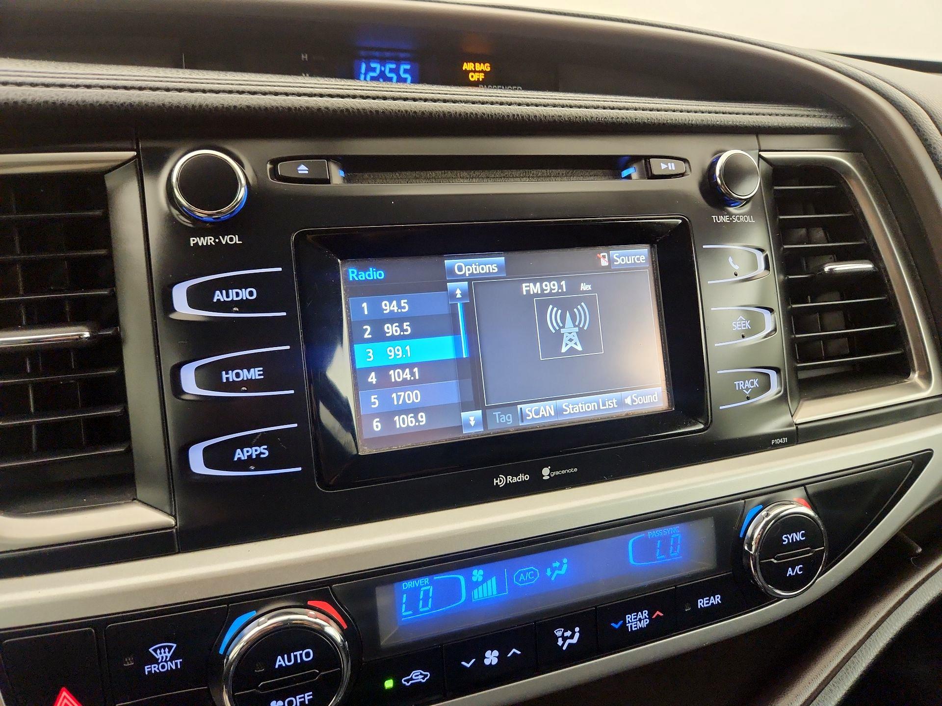 Thumbnail: 2014 Toyota Highlander - 15