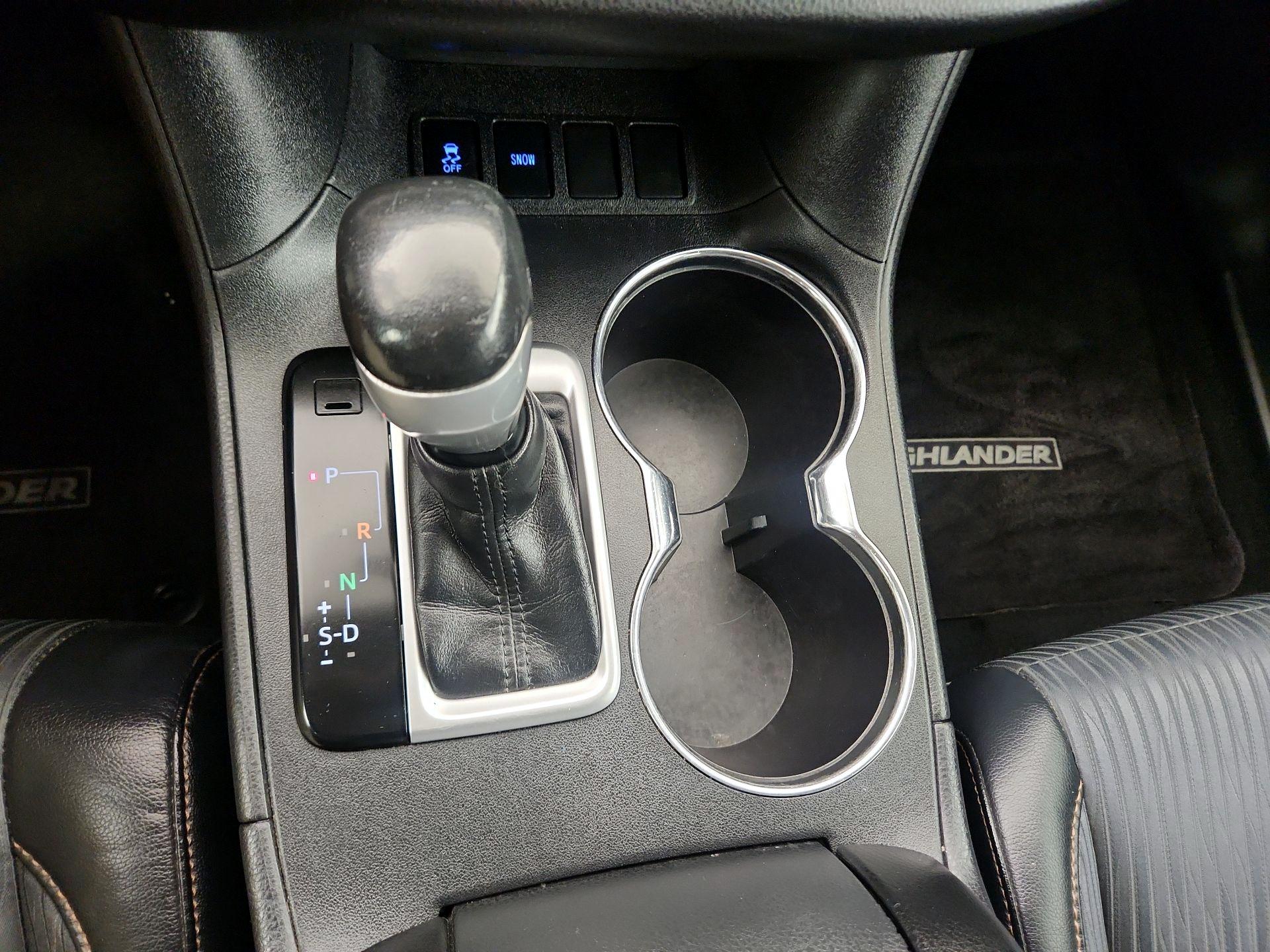 Thumbnail: 2014 Toyota Highlander - 17
