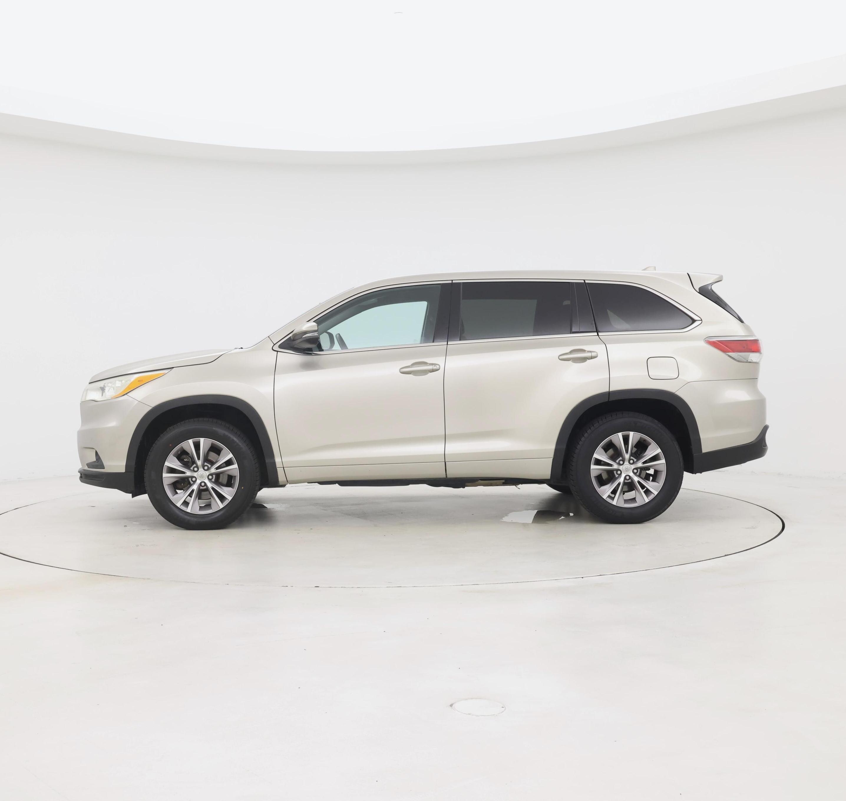Thumbnail: 2014 Toyota Highlander - 3