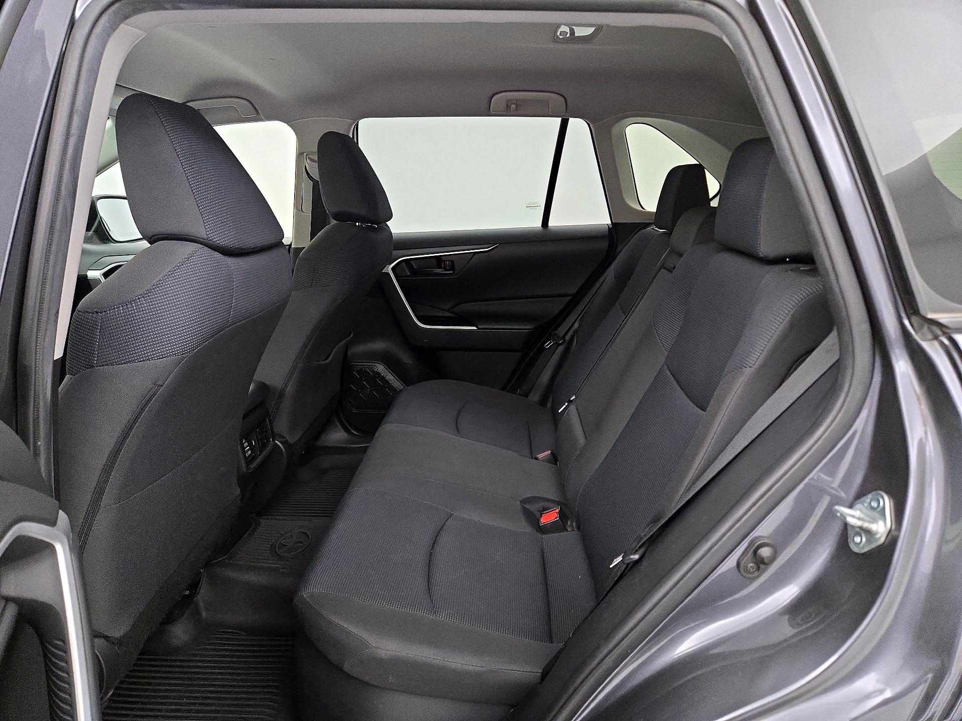 Thumbnail: 2020 Toyota RAV4 - 19