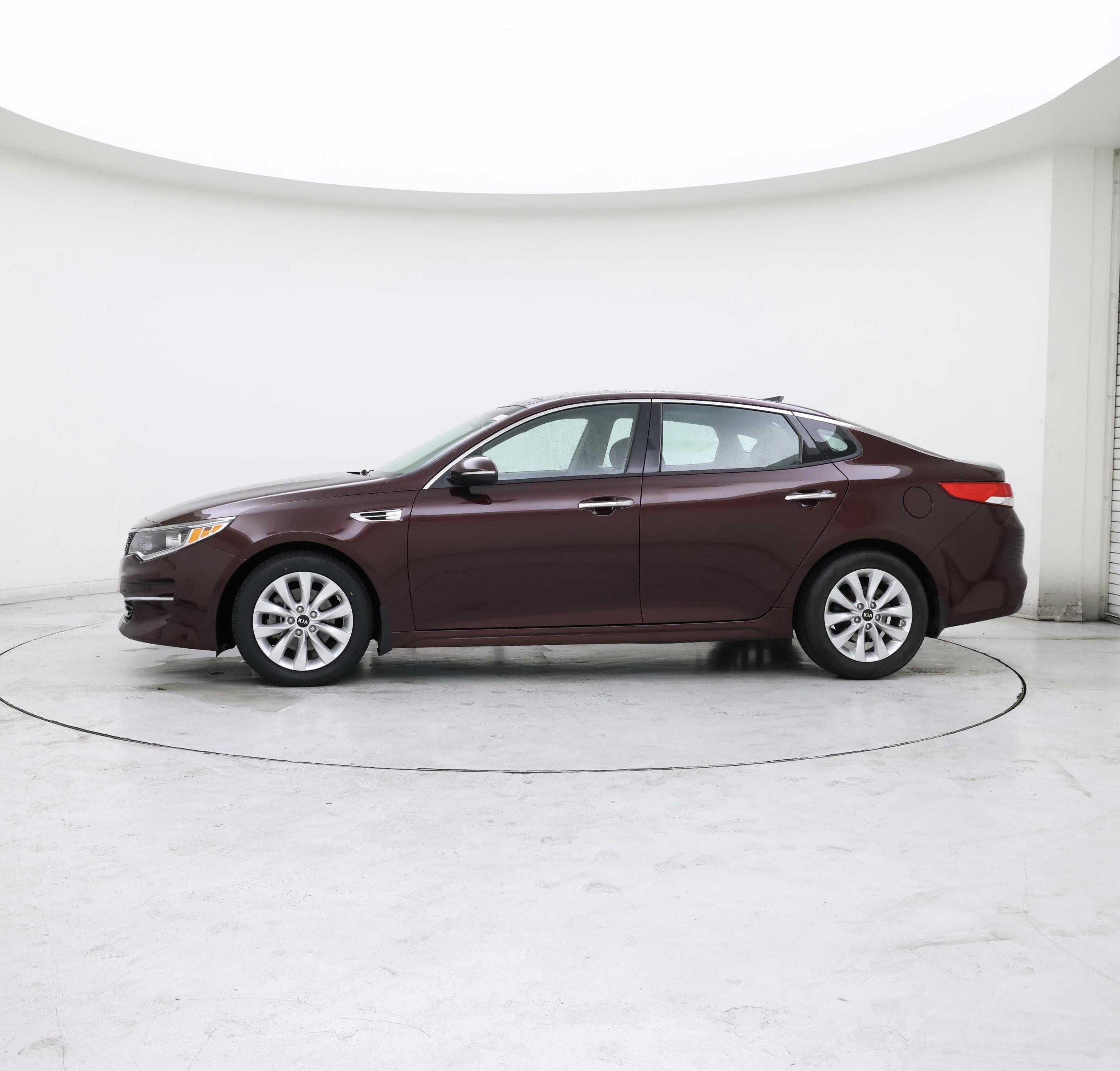 Thumbnail: 2018 Kia Optima - 3