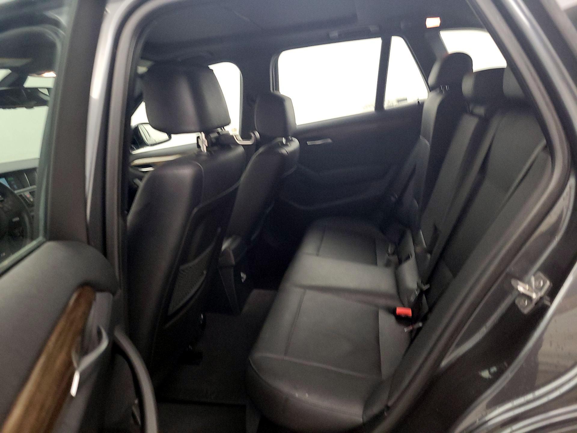 Thumbnail: 2015 BMW X1 - 19
