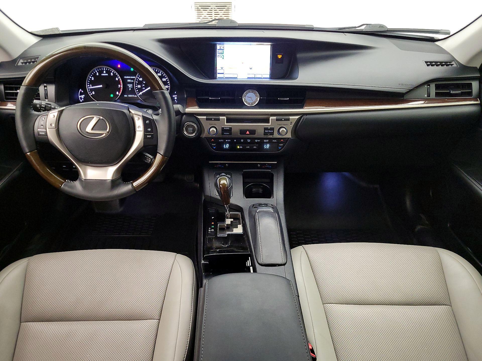 Thumbnail: 2014 Lexus ES - 9