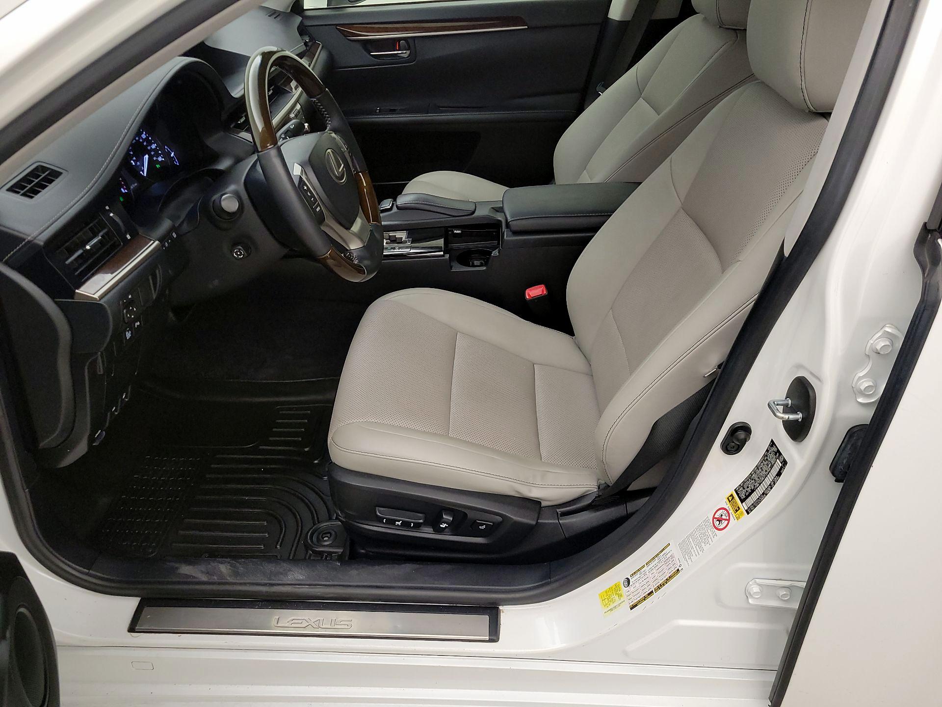 Thumbnail: 2014 Lexus ES - 11
