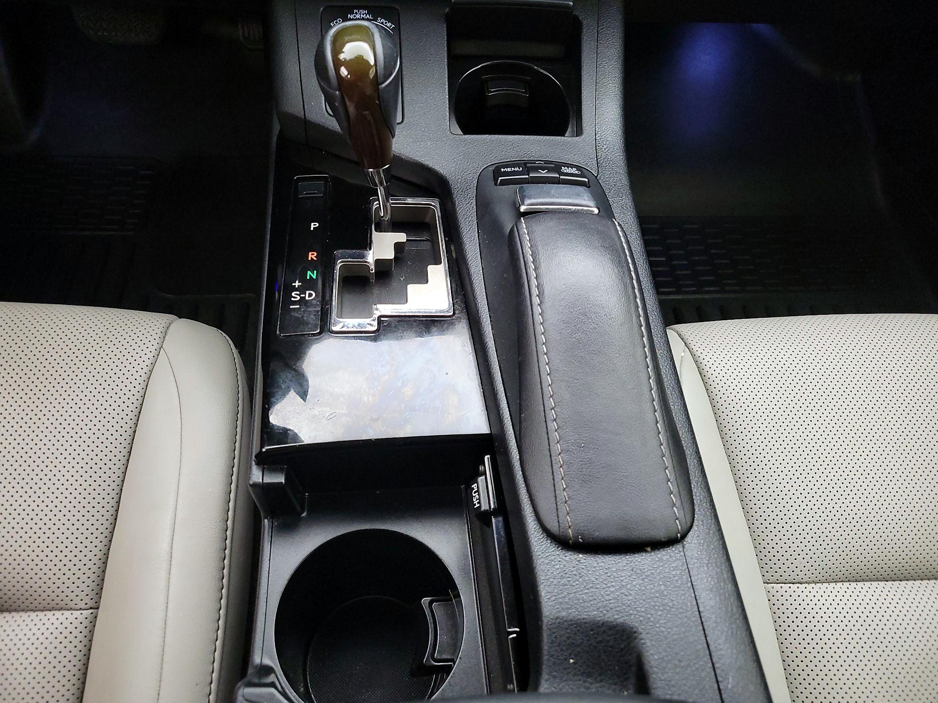 Thumbnail: 2014 Lexus ES - 18