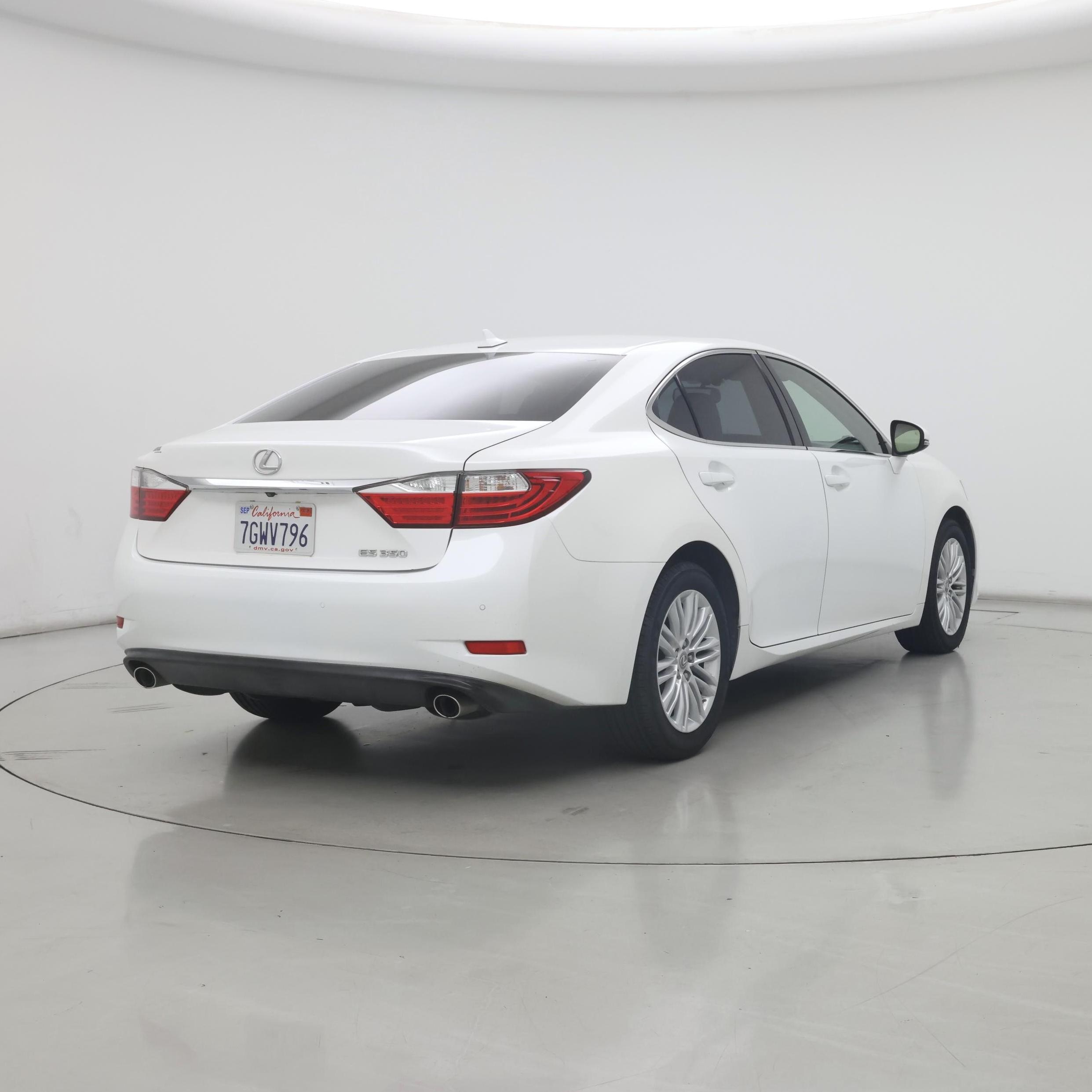 Thumbnail: 2014 Lexus ES - 8