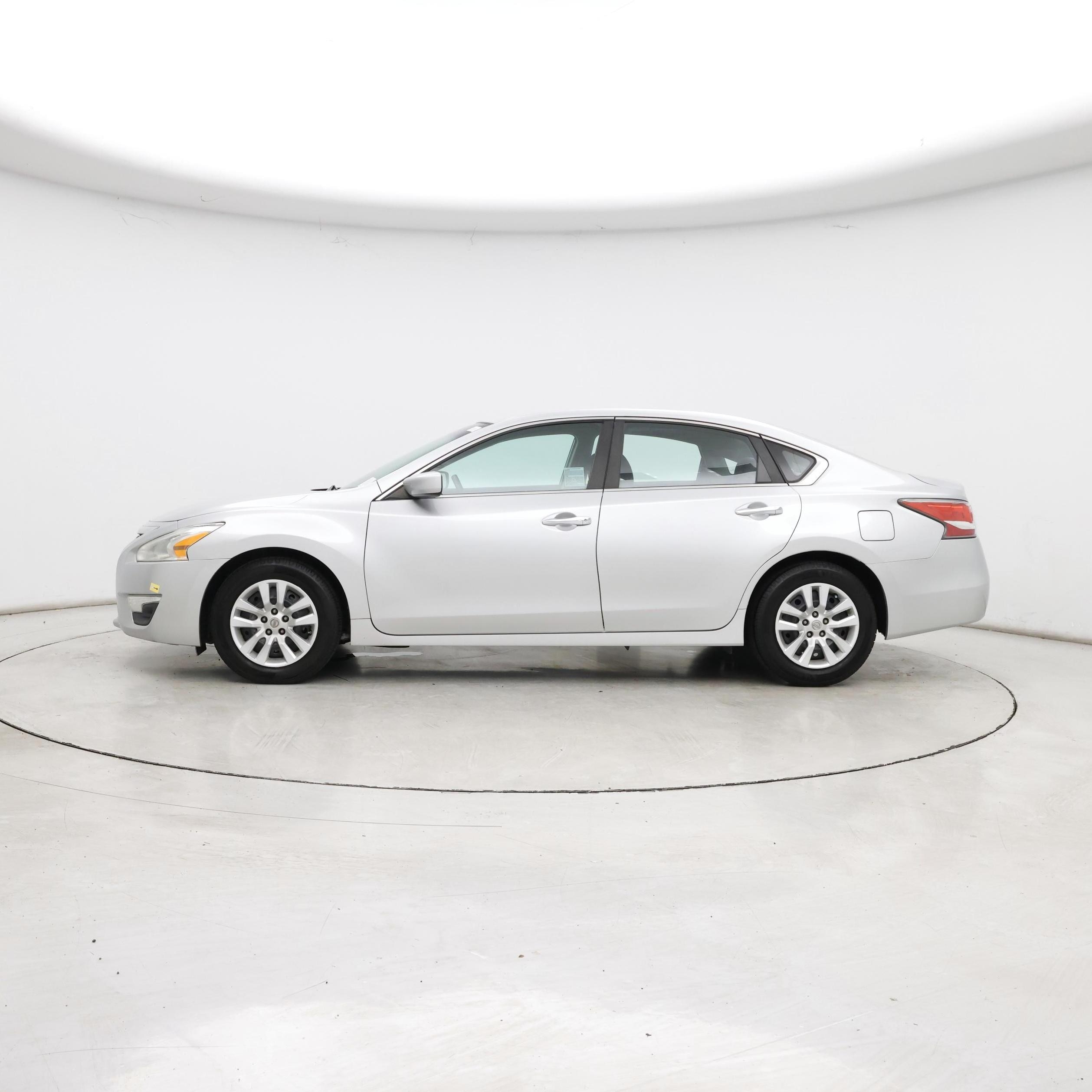 Thumbnail: 2015 Nissan Altima - 3