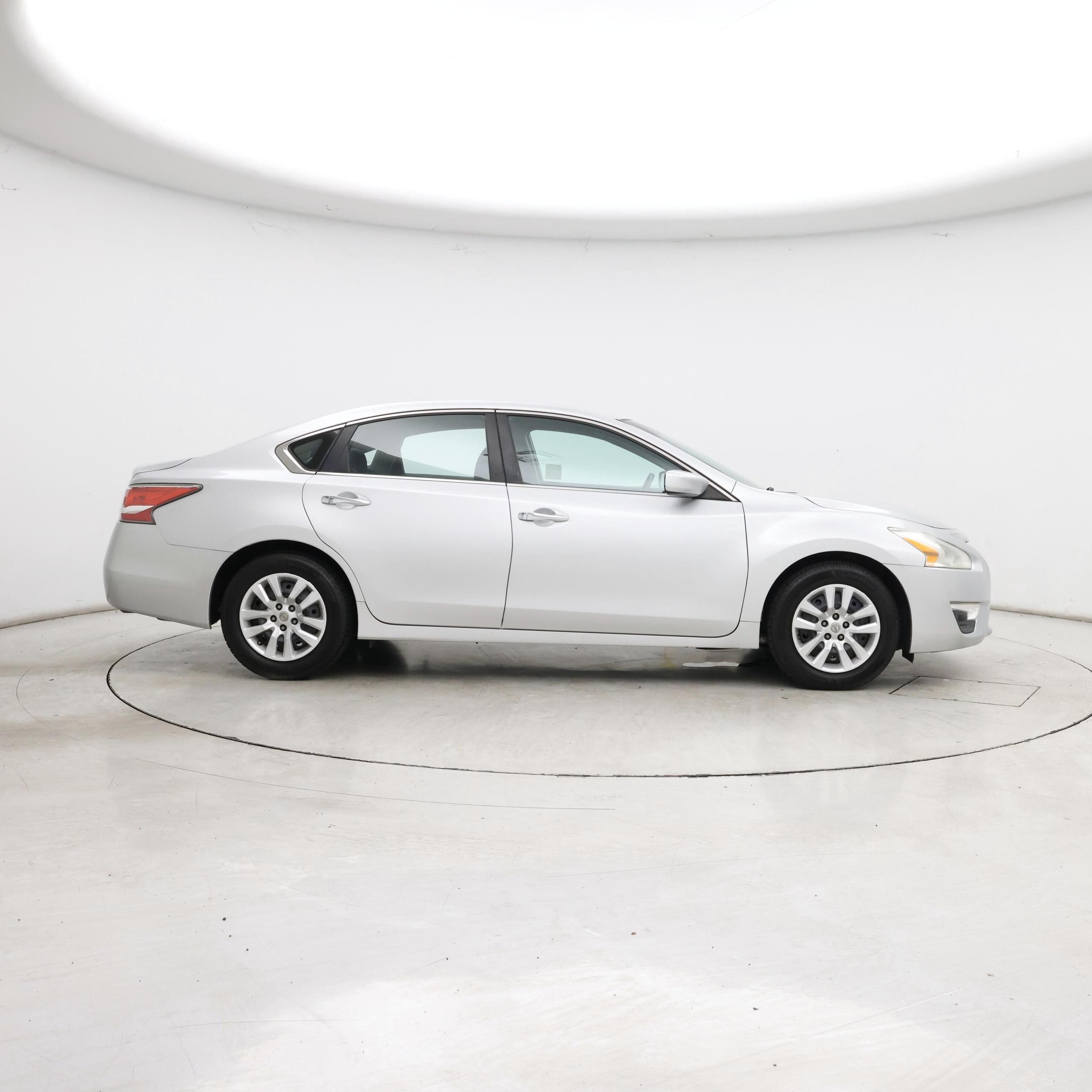 Thumbnail: 2015 Nissan Altima - 7