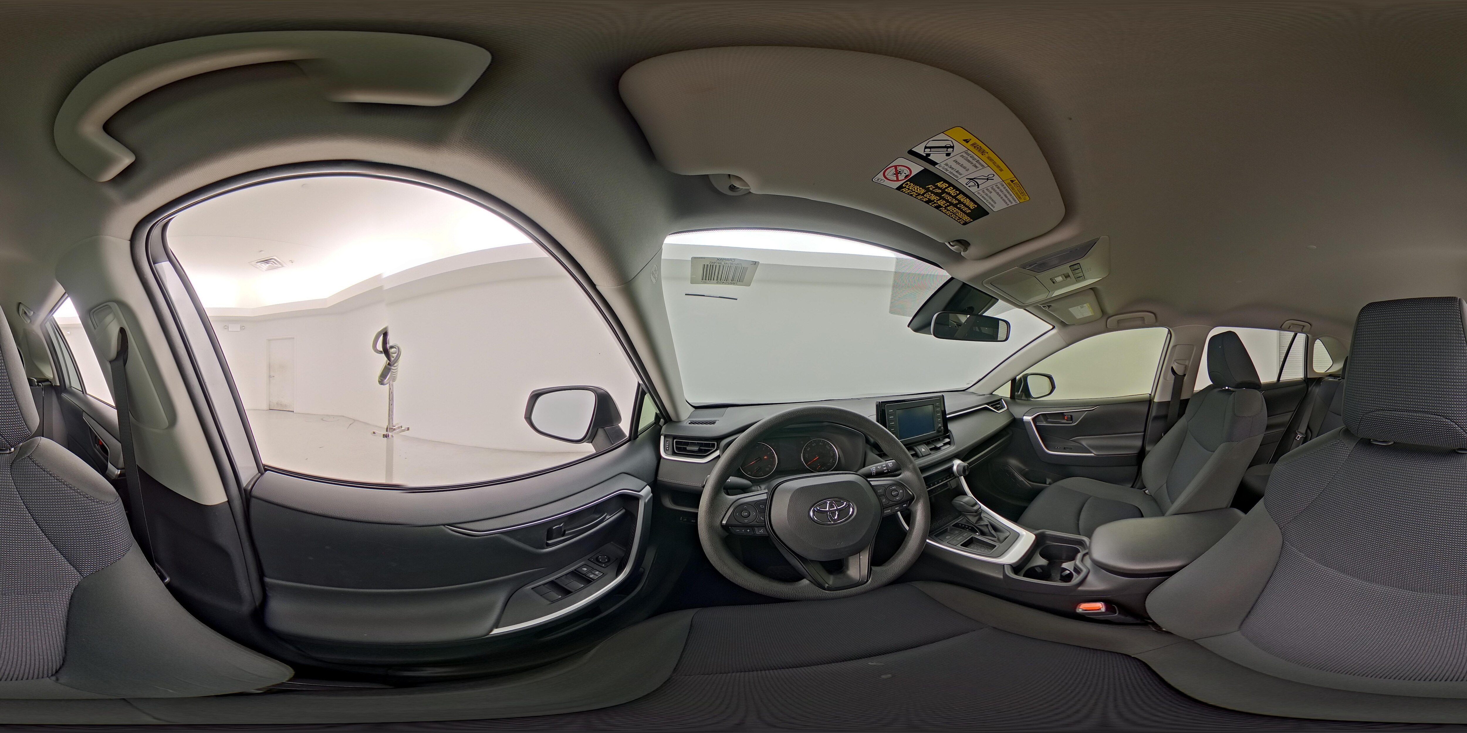 2019 Toyota RAV4 LE - Photo 26